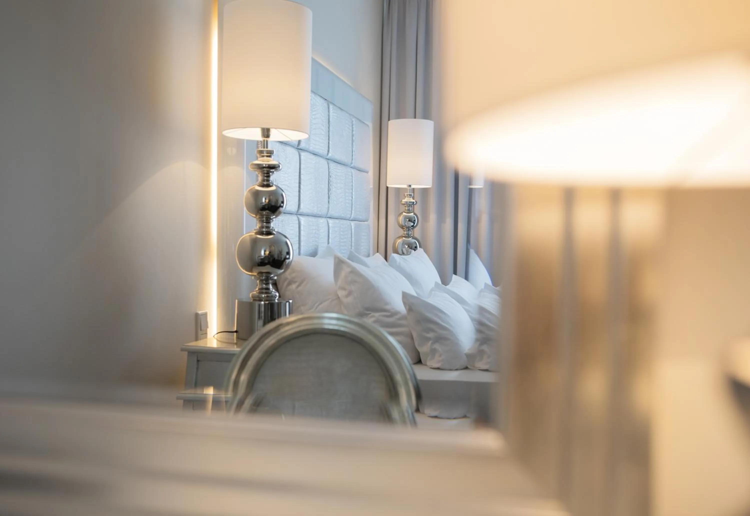 Decorative detail, Bed in König`s Hotel am Schlosspark