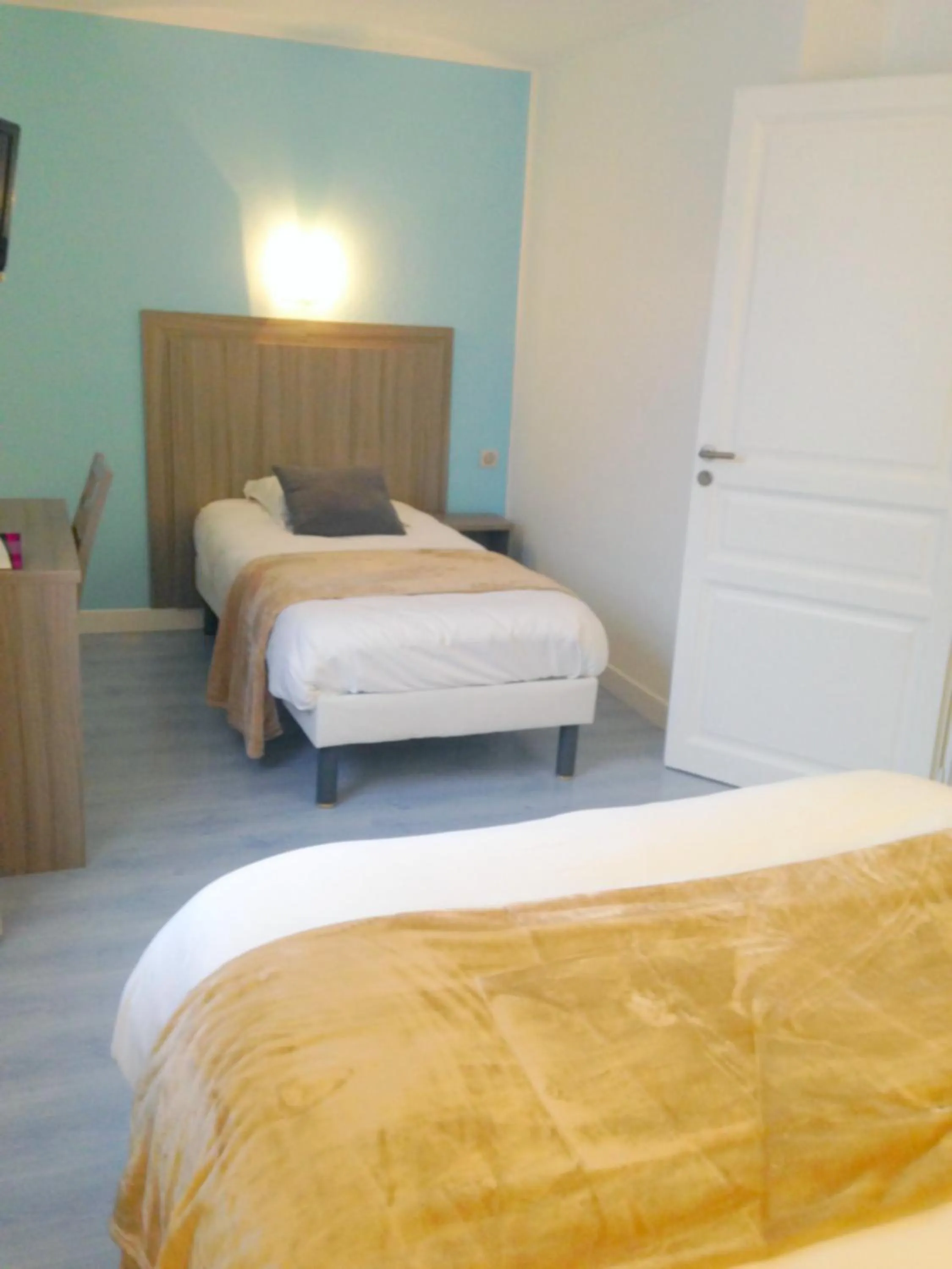 Bed in Hôtel Restaurant L'Evidence