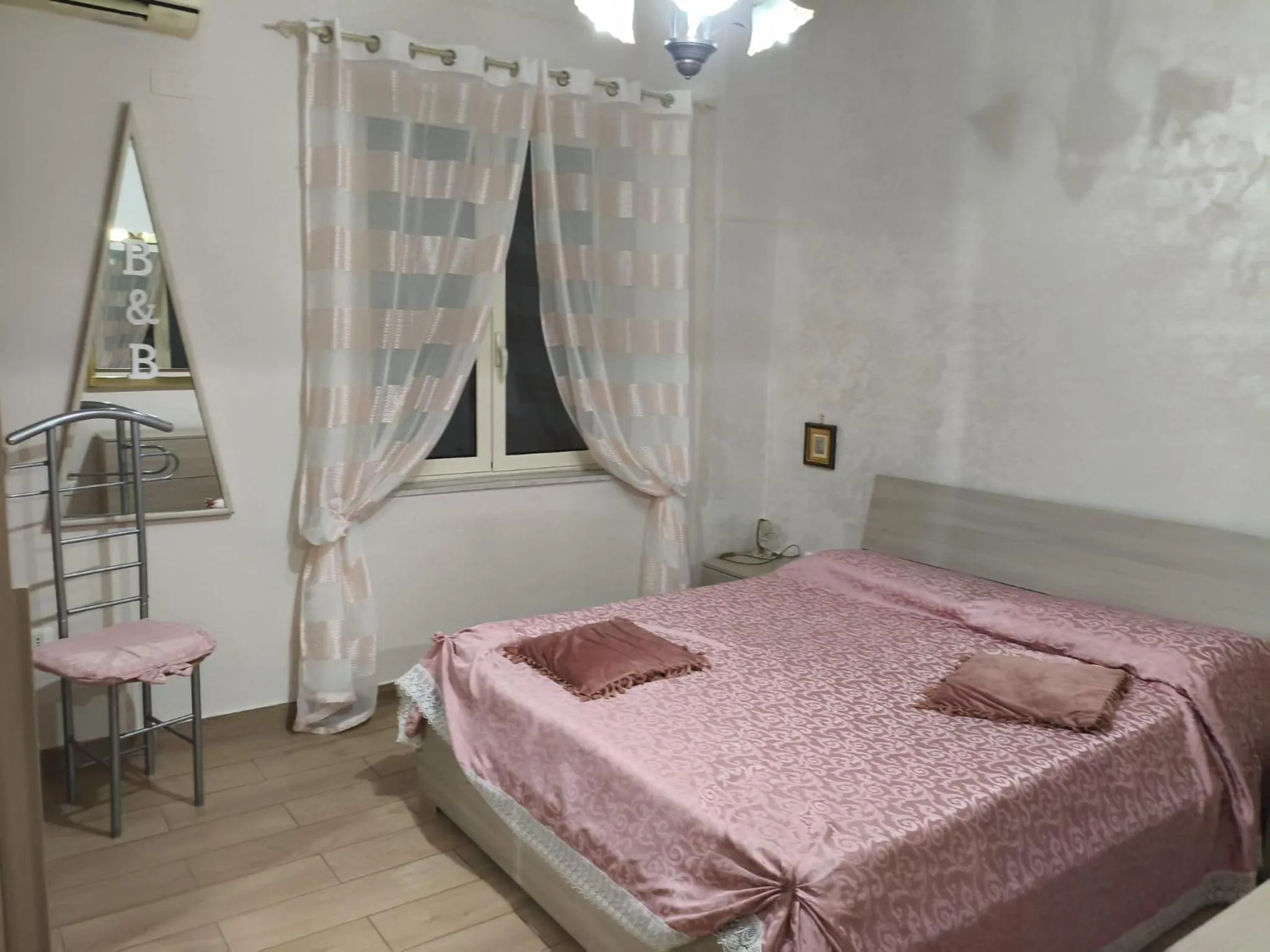 Bed in A&C SweetHome