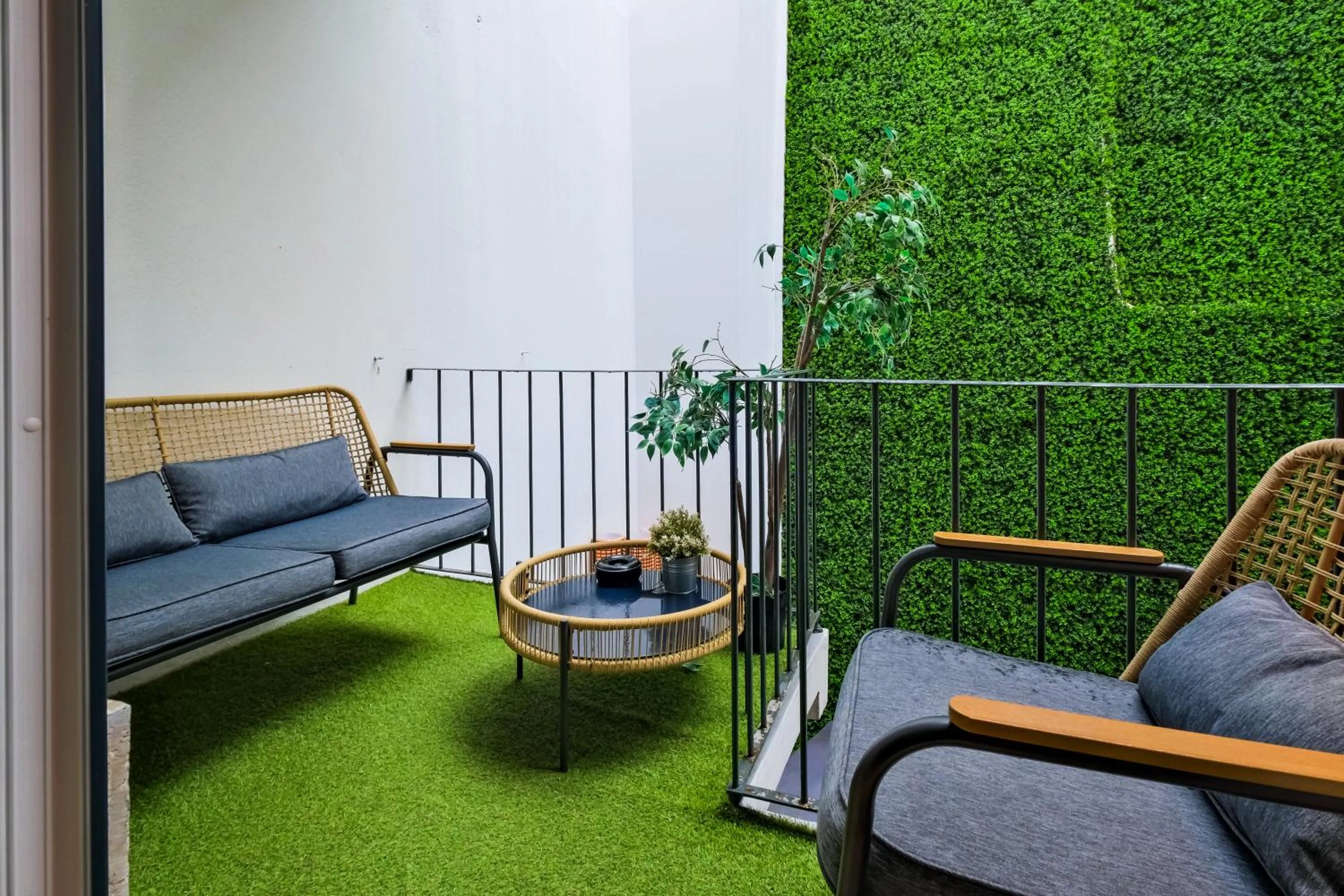 Balcony/Terrace in Chiado Arty Flats