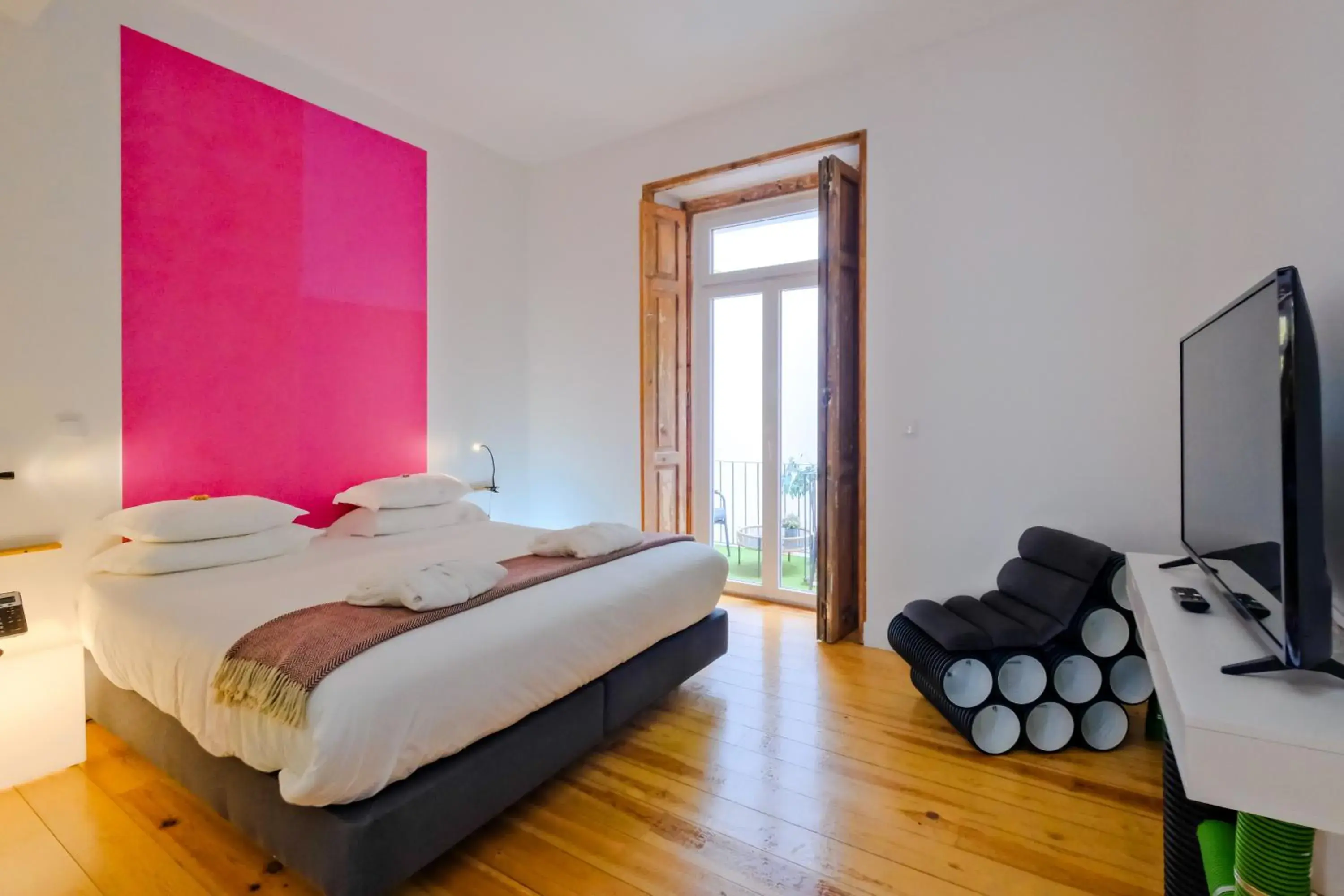 One-Bedroom Apartment with Terrace and City View in Chiado Arty Flats One-Bedroom Apartment with Terrace and City View in Chiado Arty Flats