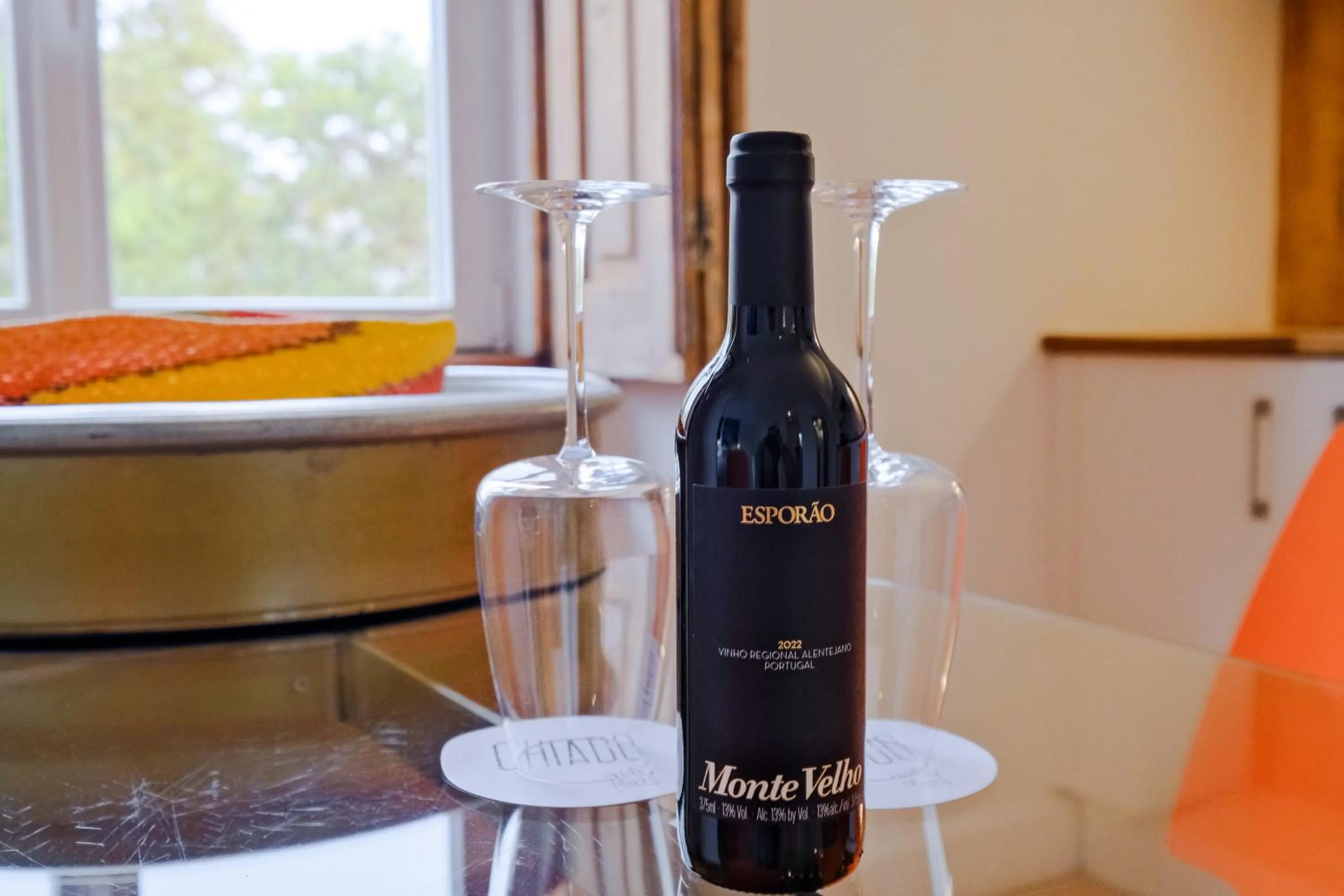 Alcoholic drinks in Chiado Arty Flats