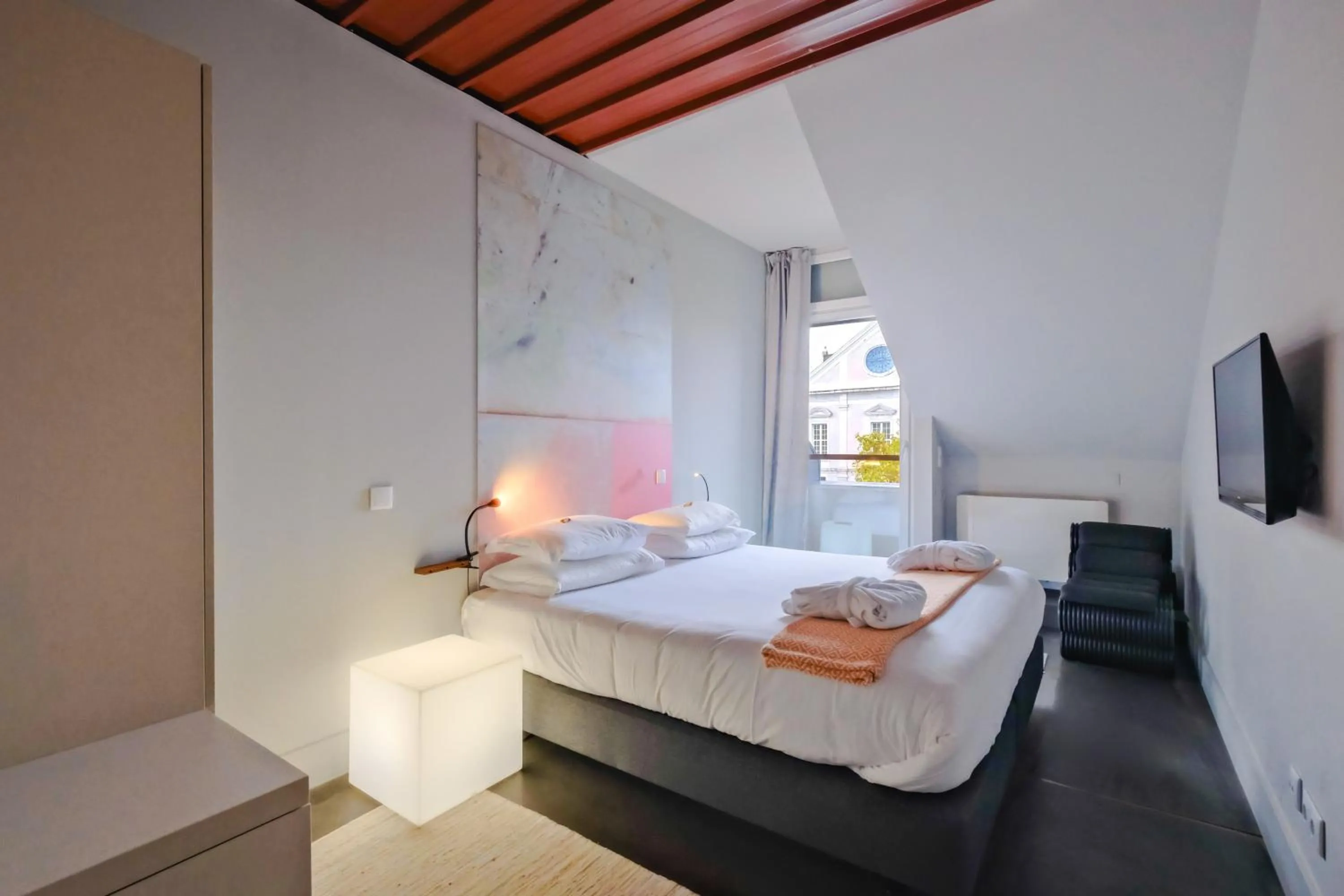 Bed in Chiado Arty Flats