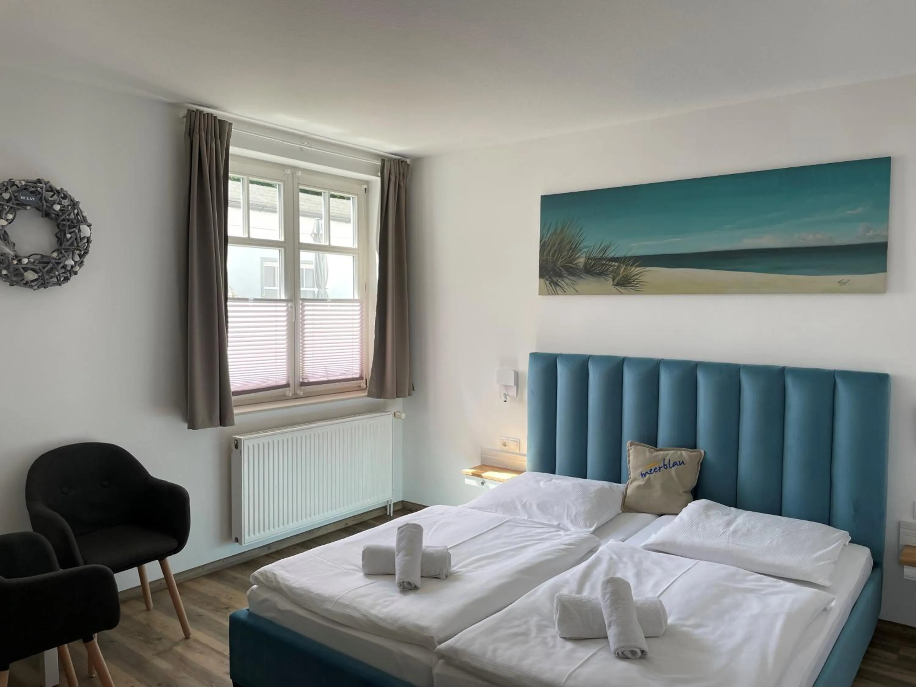 Photo of the whole room, Bed in Hotel meerblau