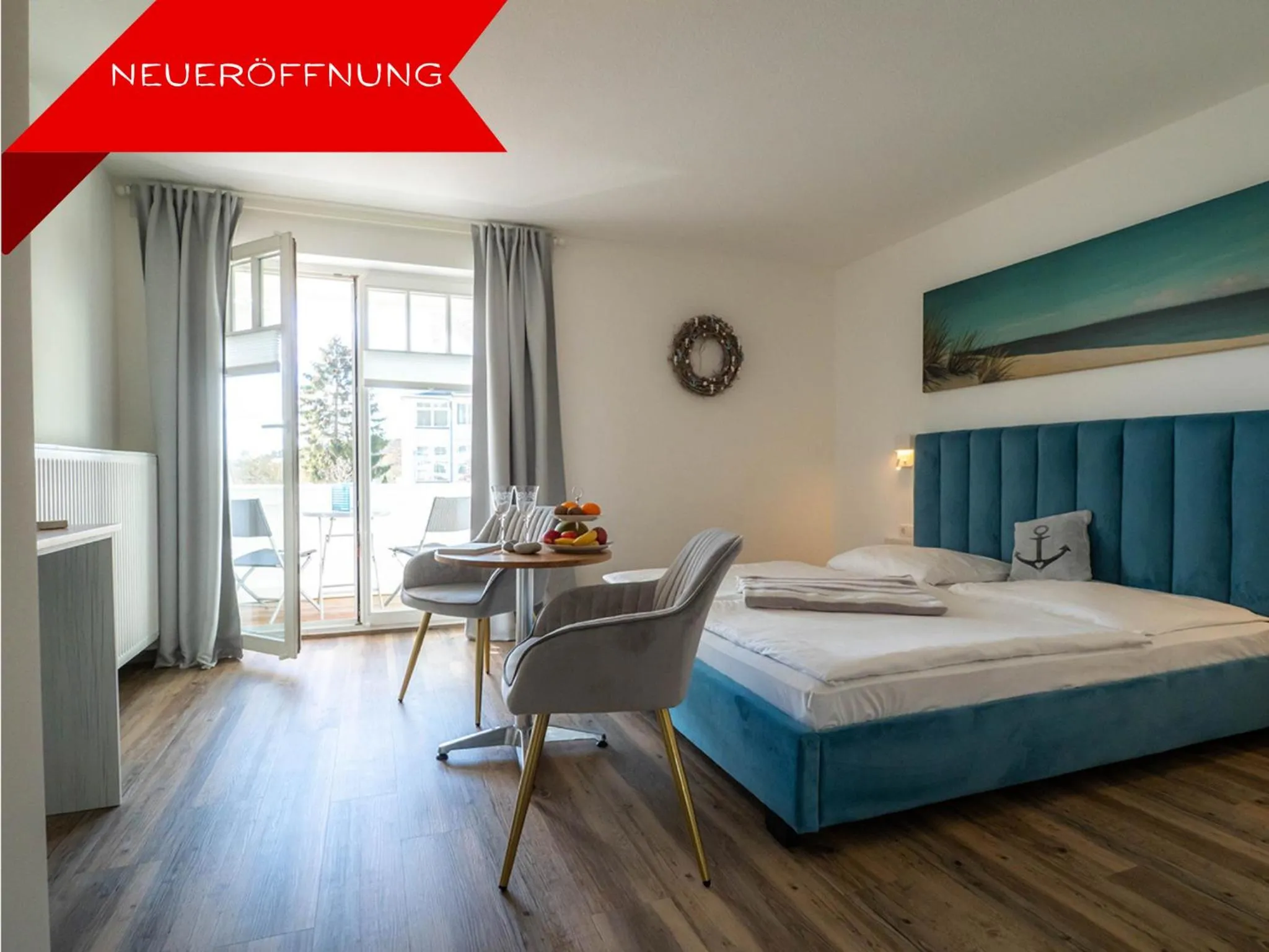 Photo of the whole room, Bed in Hotel meerblau