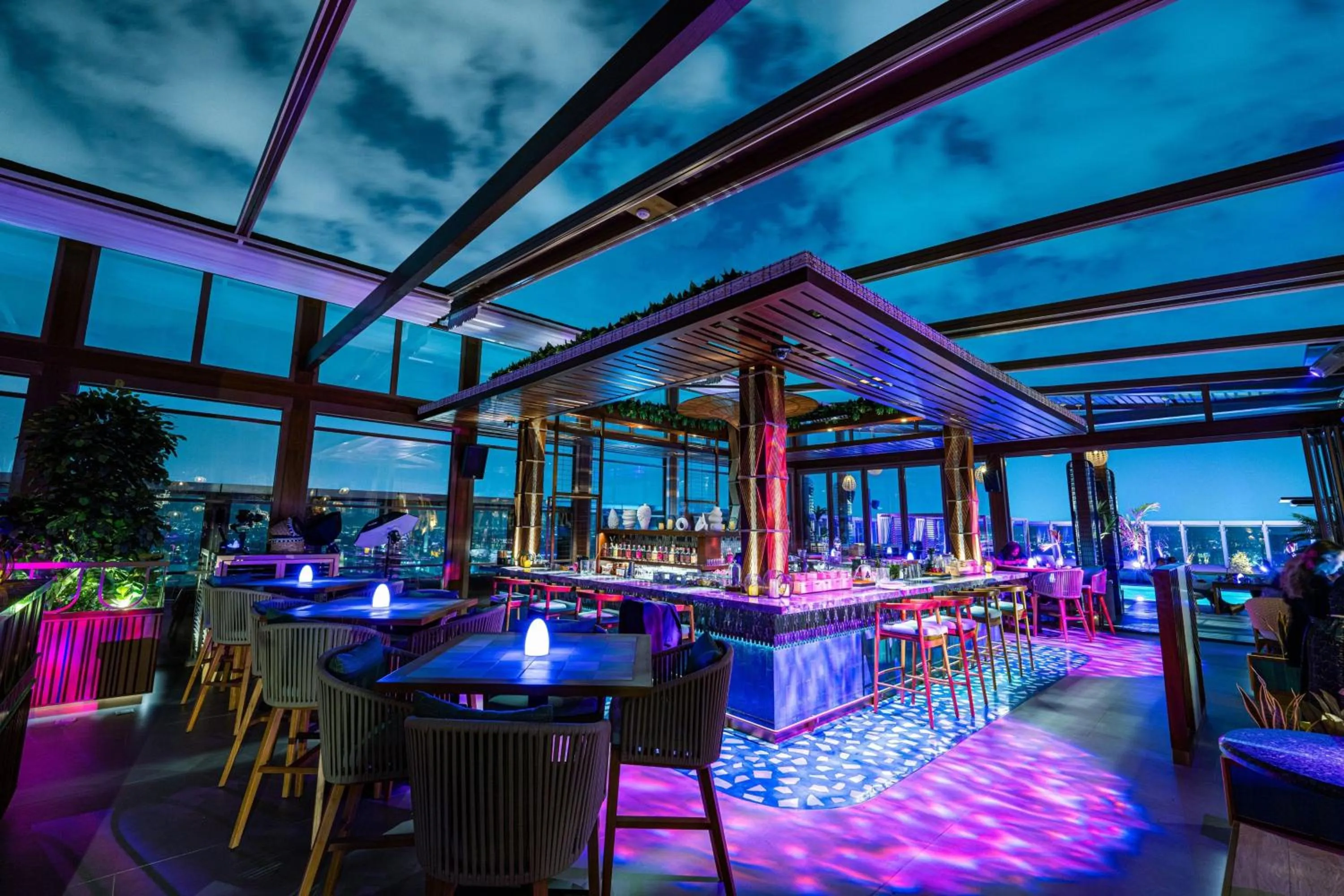 Lounge or bar in Assila, a Luxury Collection Hotel, Apartment Jeddah