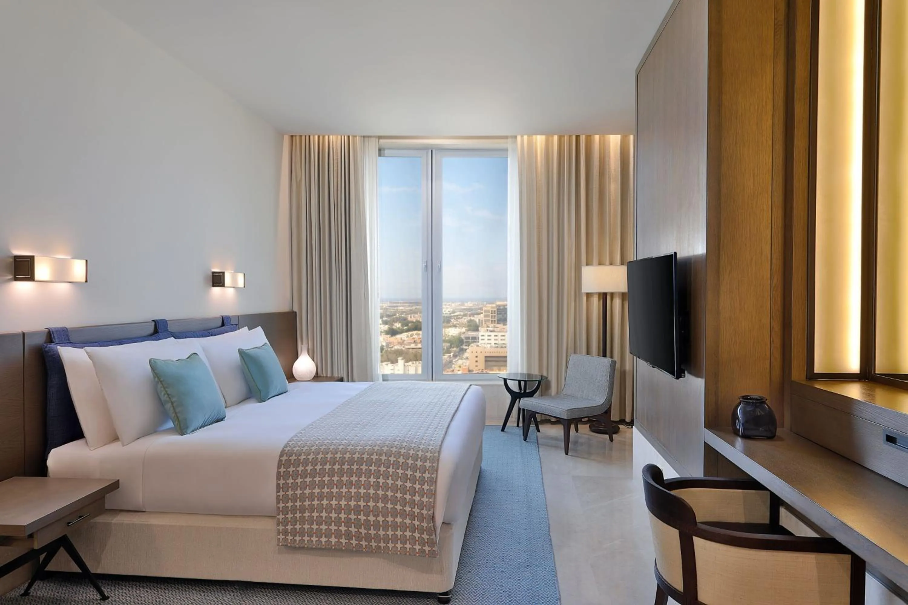 Bedroom, Bed in Assila, a Luxury Collection Hotel, Apartment Jeddah