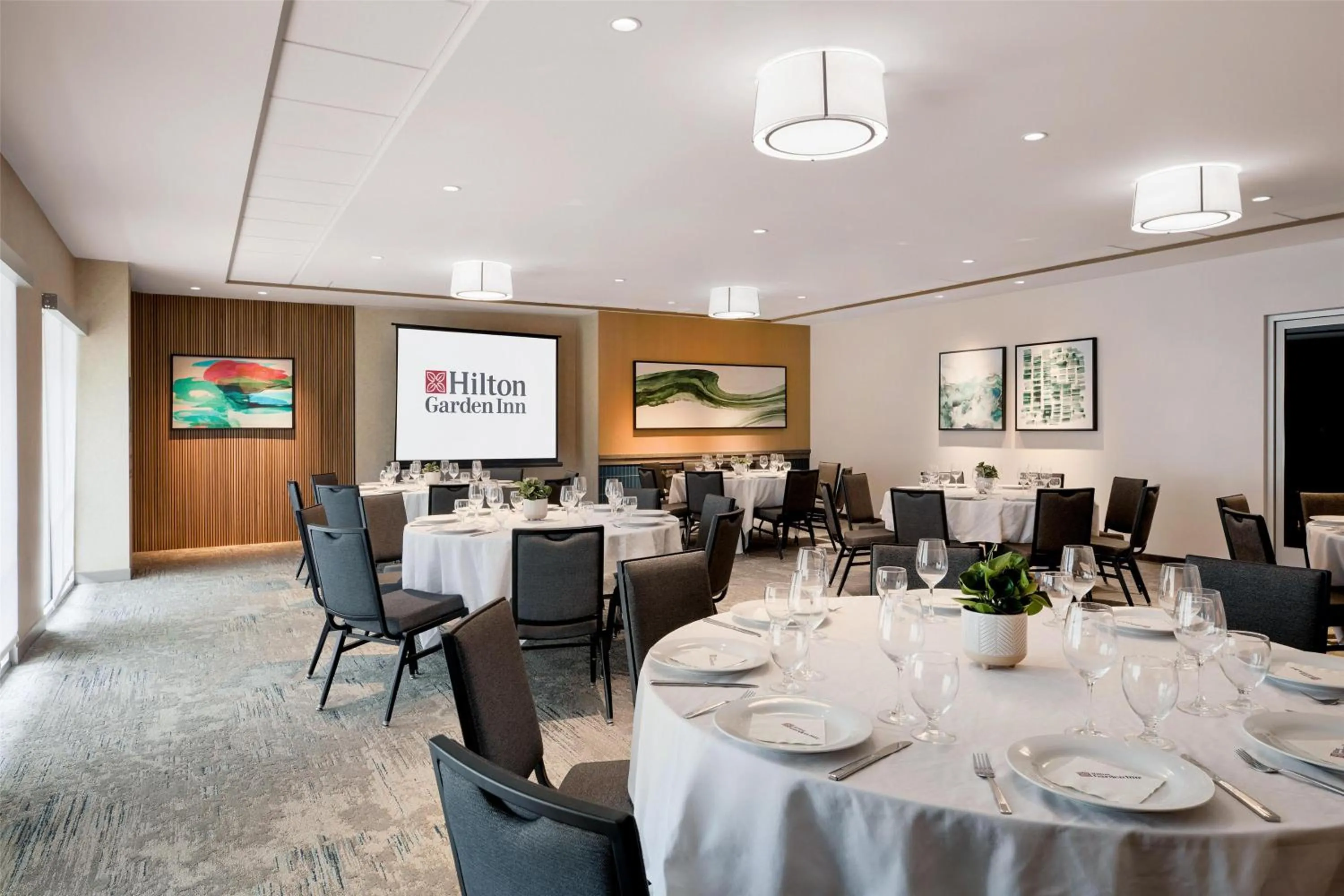 Meeting/conference room in Hilton Garden Inn LAX Los Angeles Airport