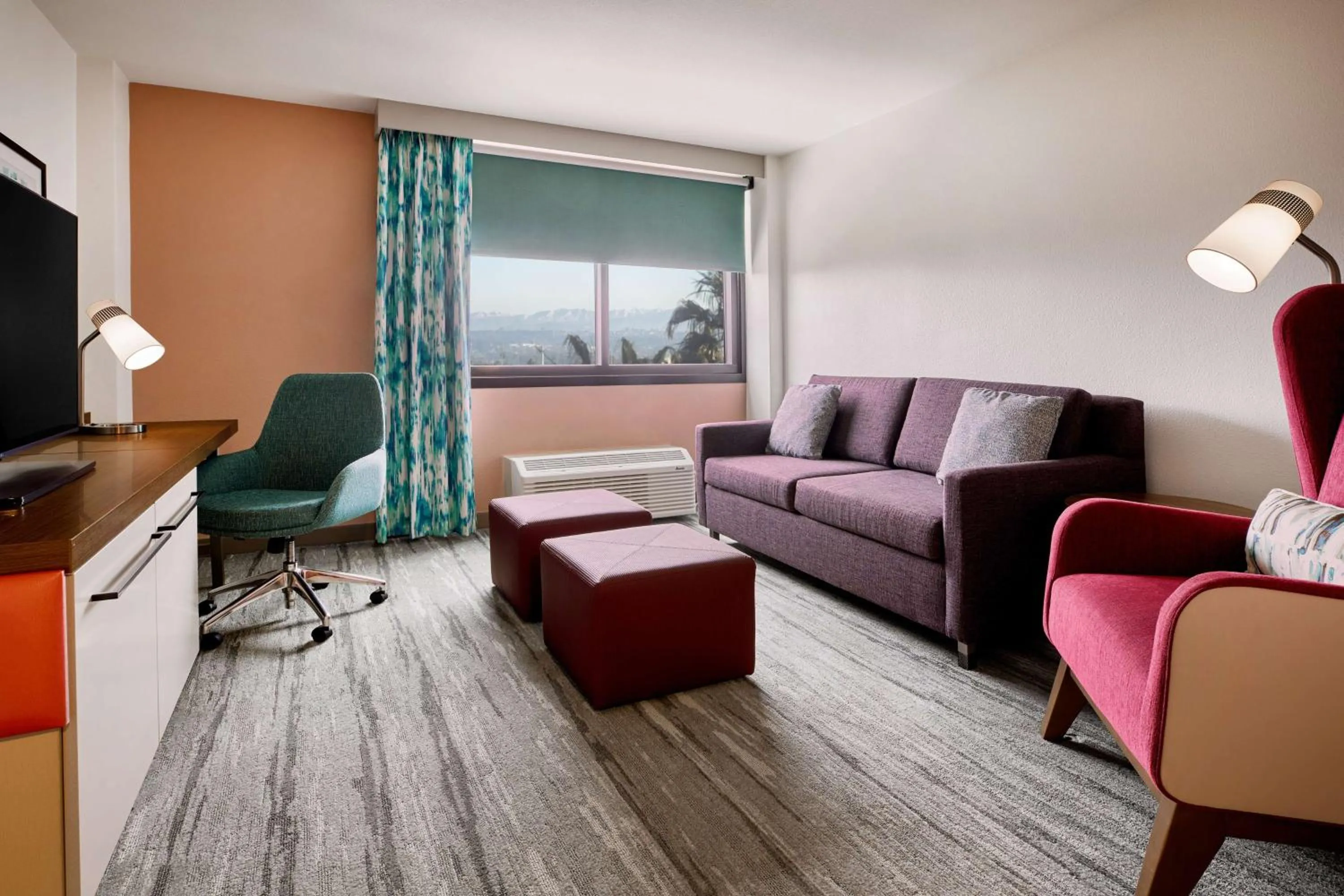 Living room in Hilton Garden Inn LAX Los Angeles Airport