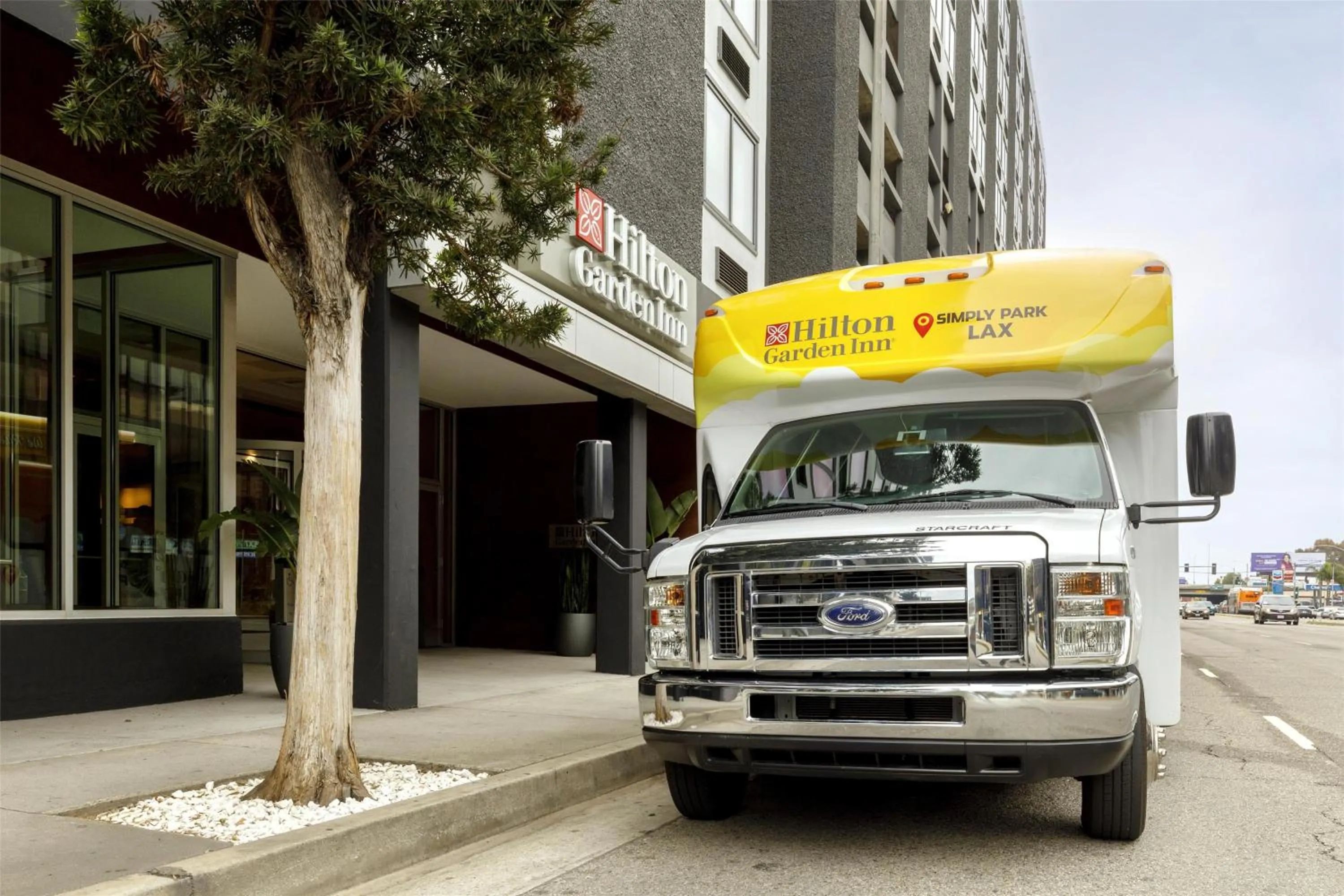 Property building in Hilton Garden Inn LAX Los Angeles Airport