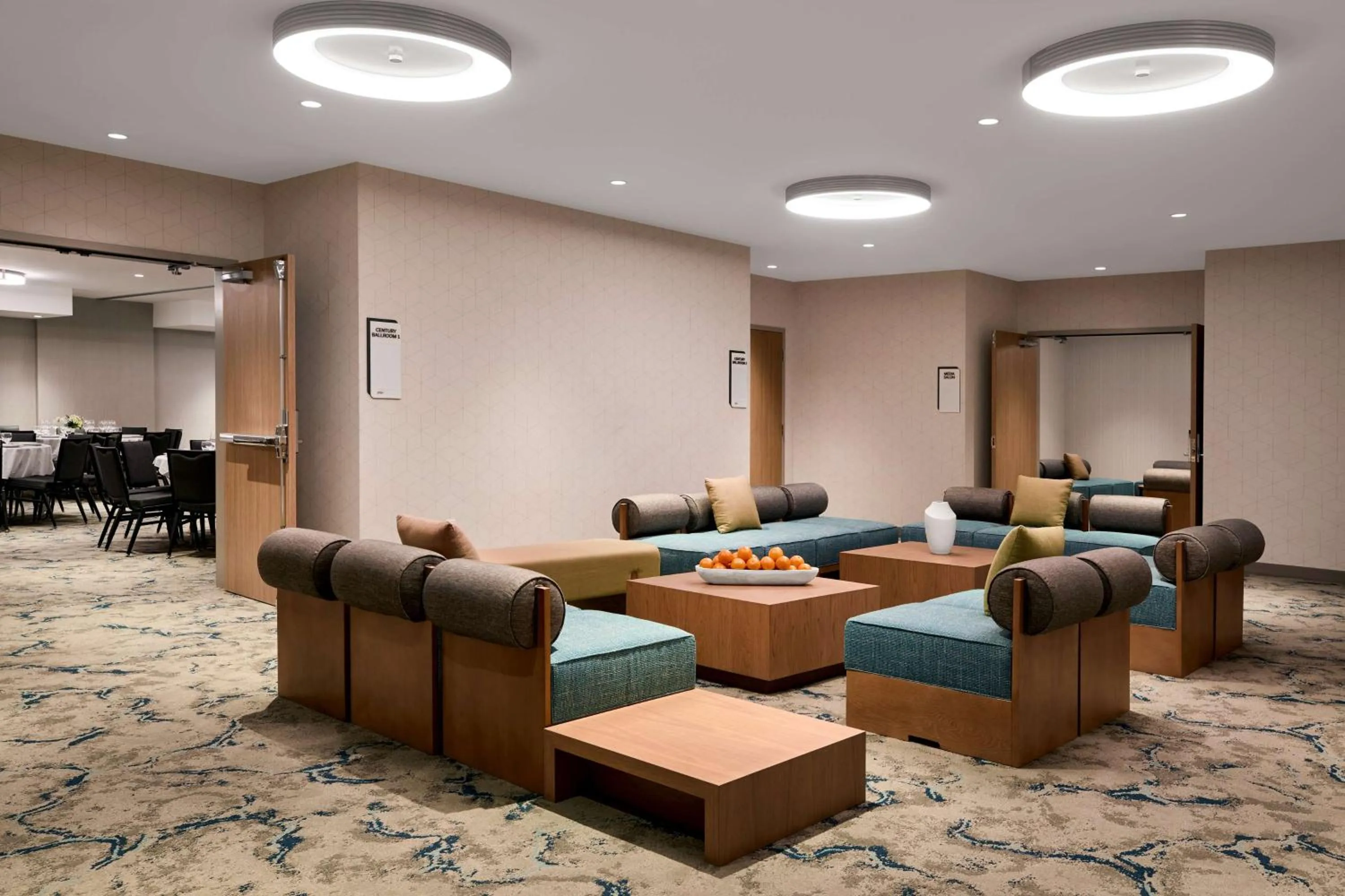 Meeting/conference room in Hilton Garden Inn LAX Los Angeles Airport