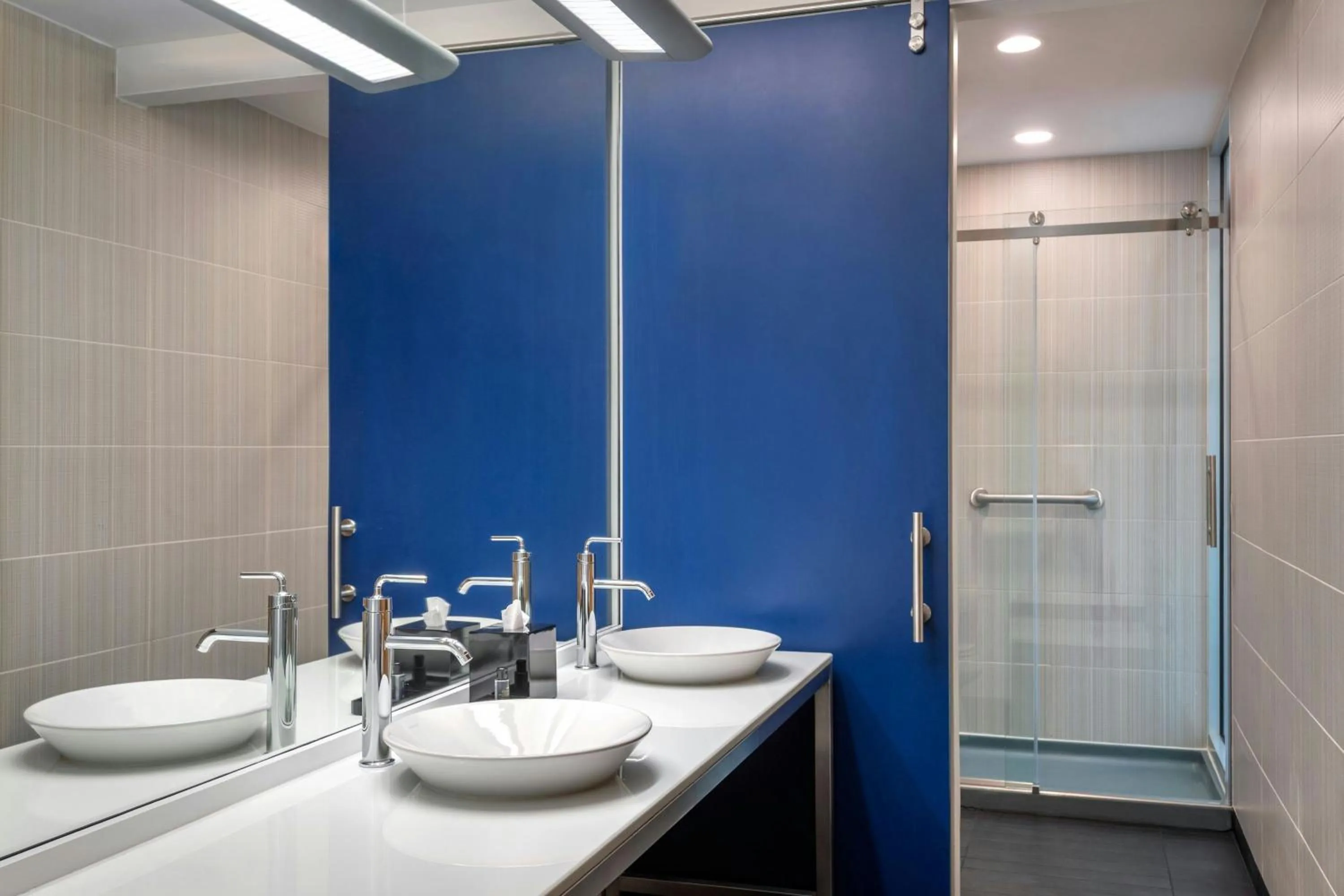 Bathroom in Aloft Mount Laurel