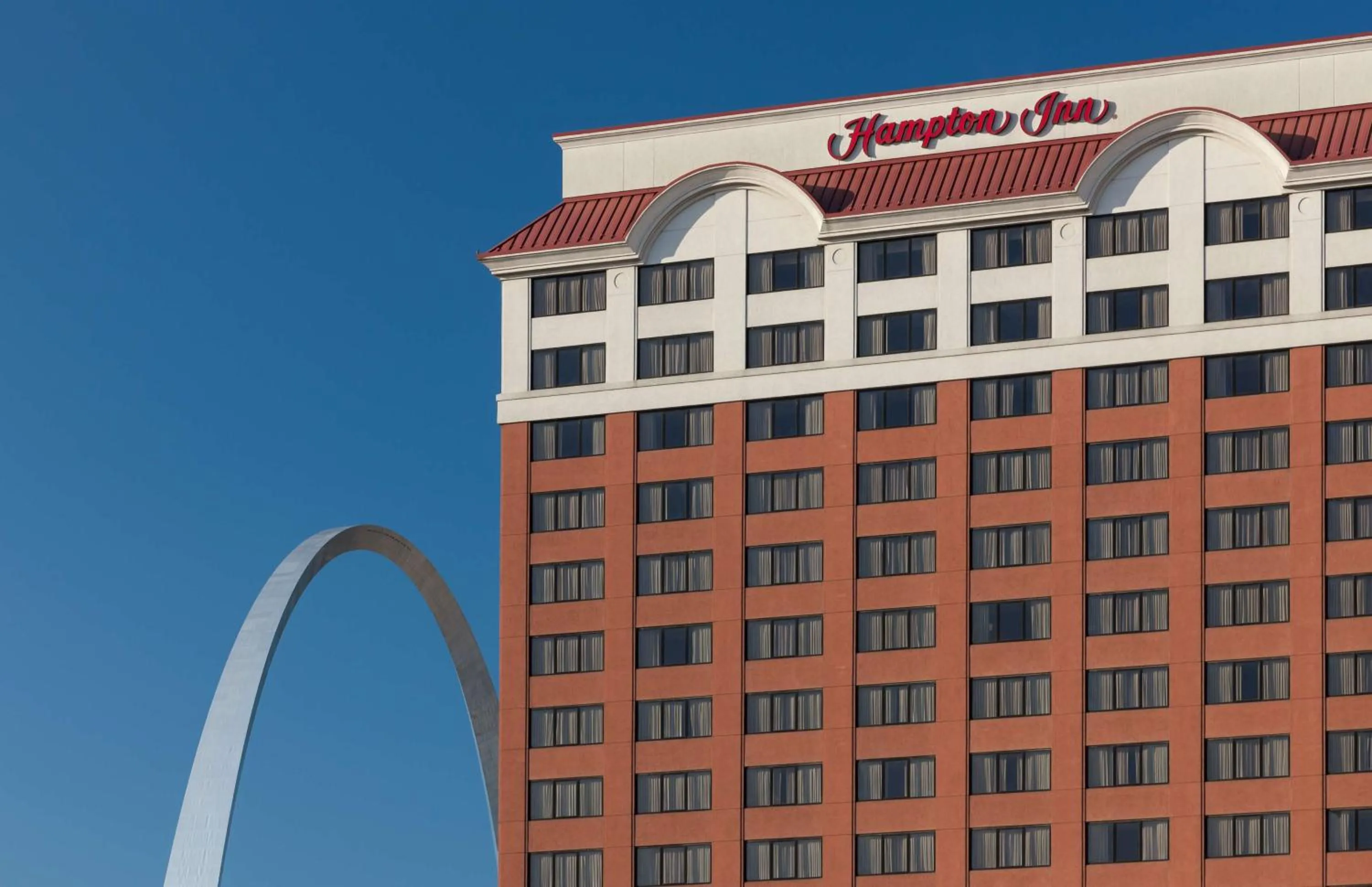 Property building in Hampton Inn St Louis- at the Arch