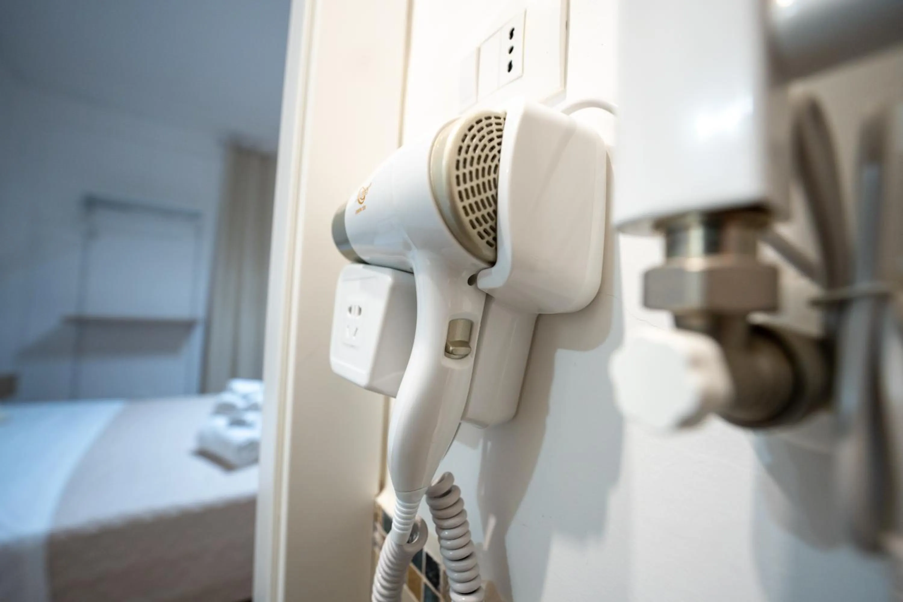 Bathroom, Bed in B&B Villa Achibea