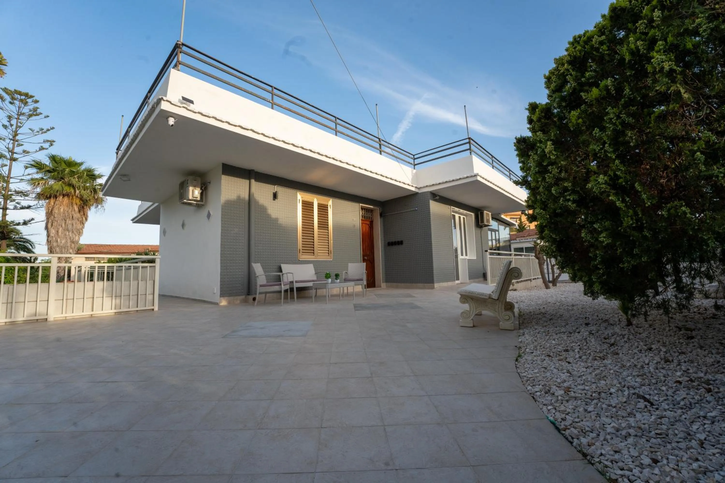 Property building in B&B Villa Achibea