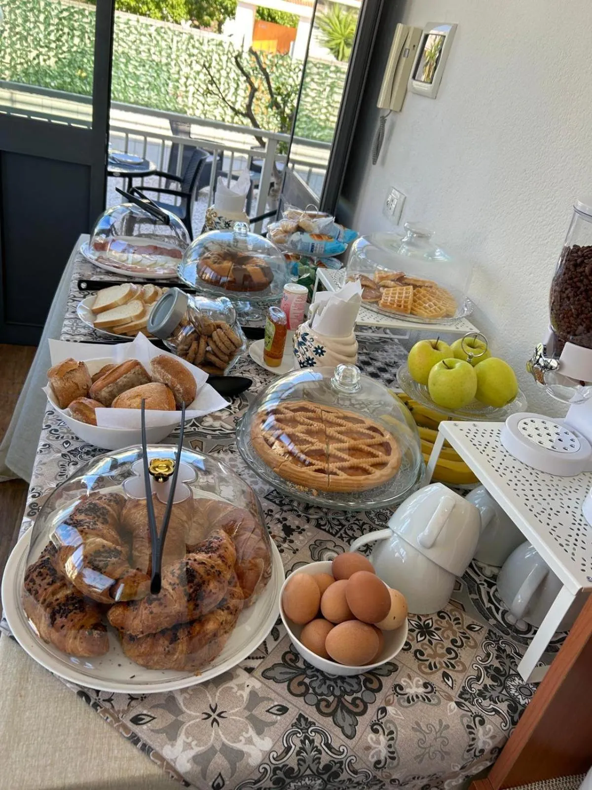 Food and drinks in B&B Villa Achibea