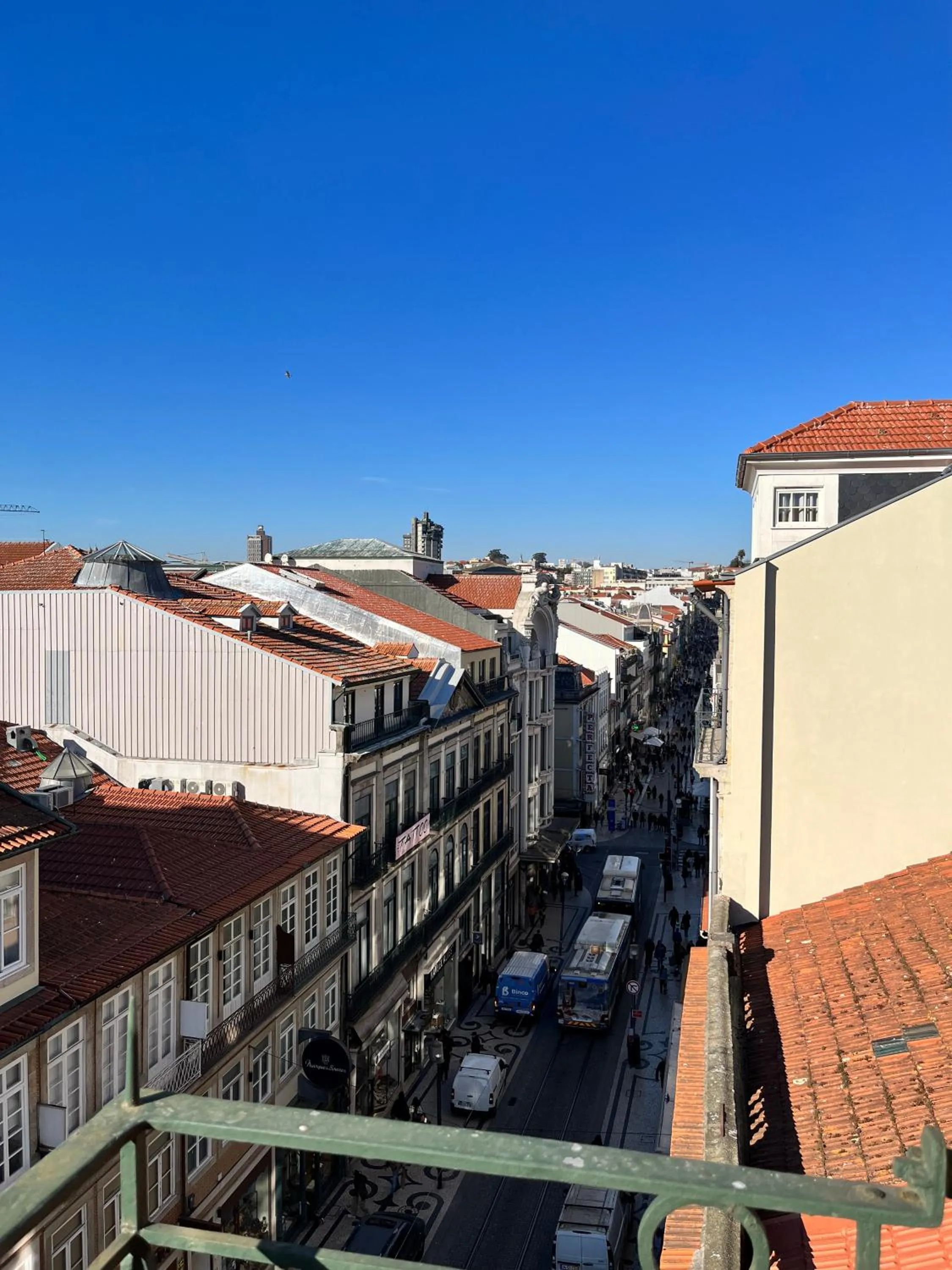 Day in Porto Cinema Apartments