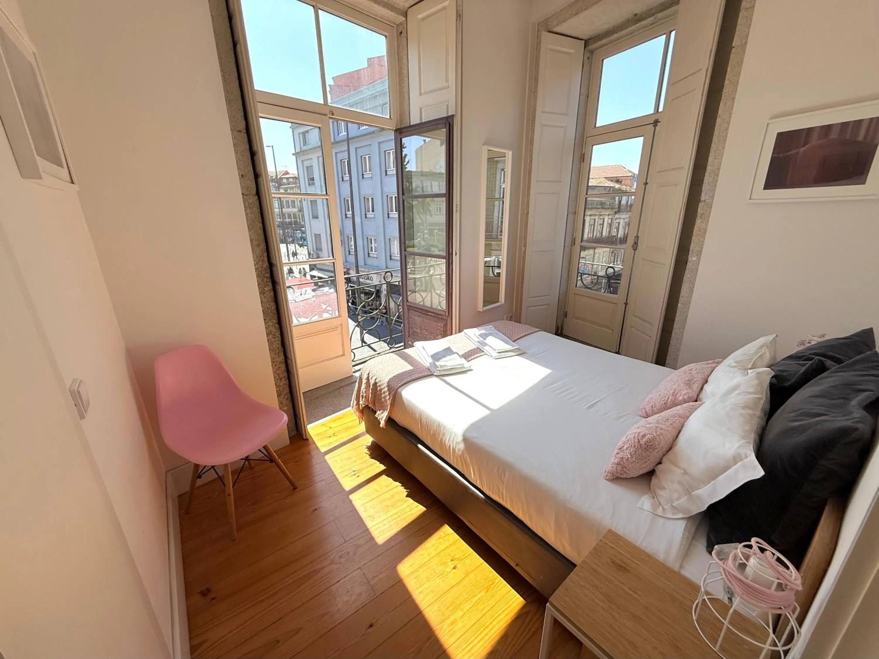 Bed in Porto Cinema Apartments