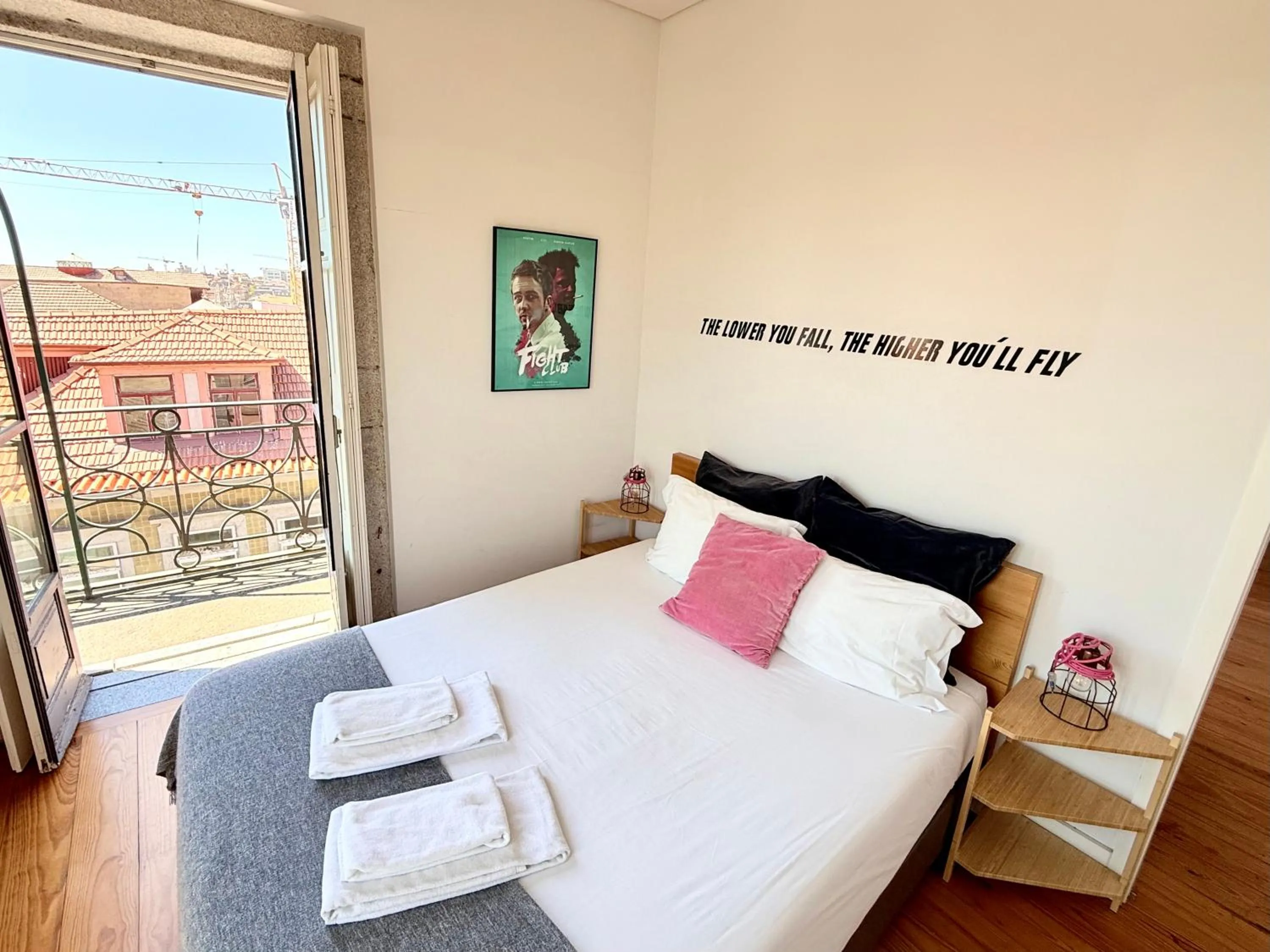 Bed in Porto Cinema Apartments