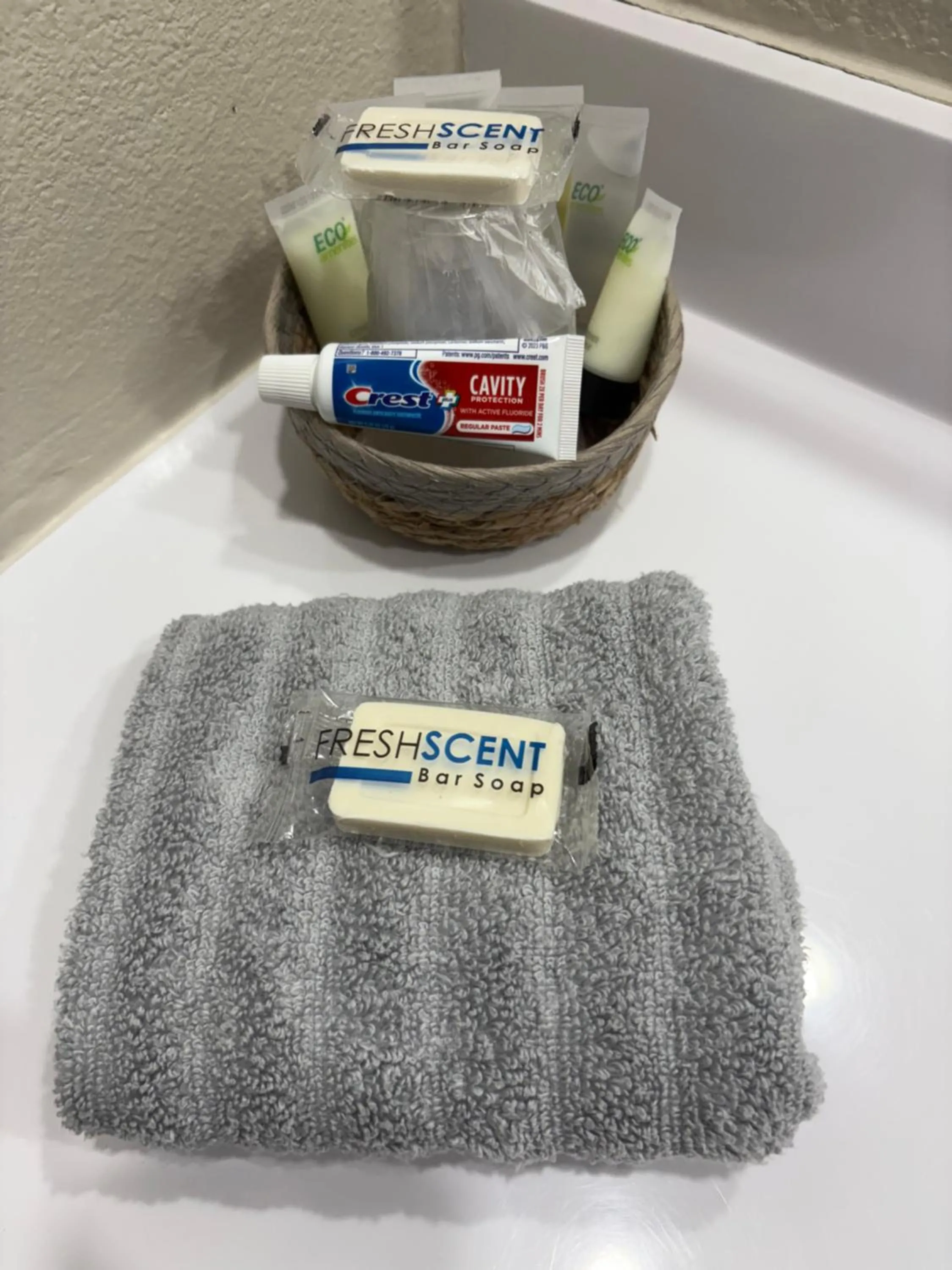 Bathroom in Gators Inn on the Bayou