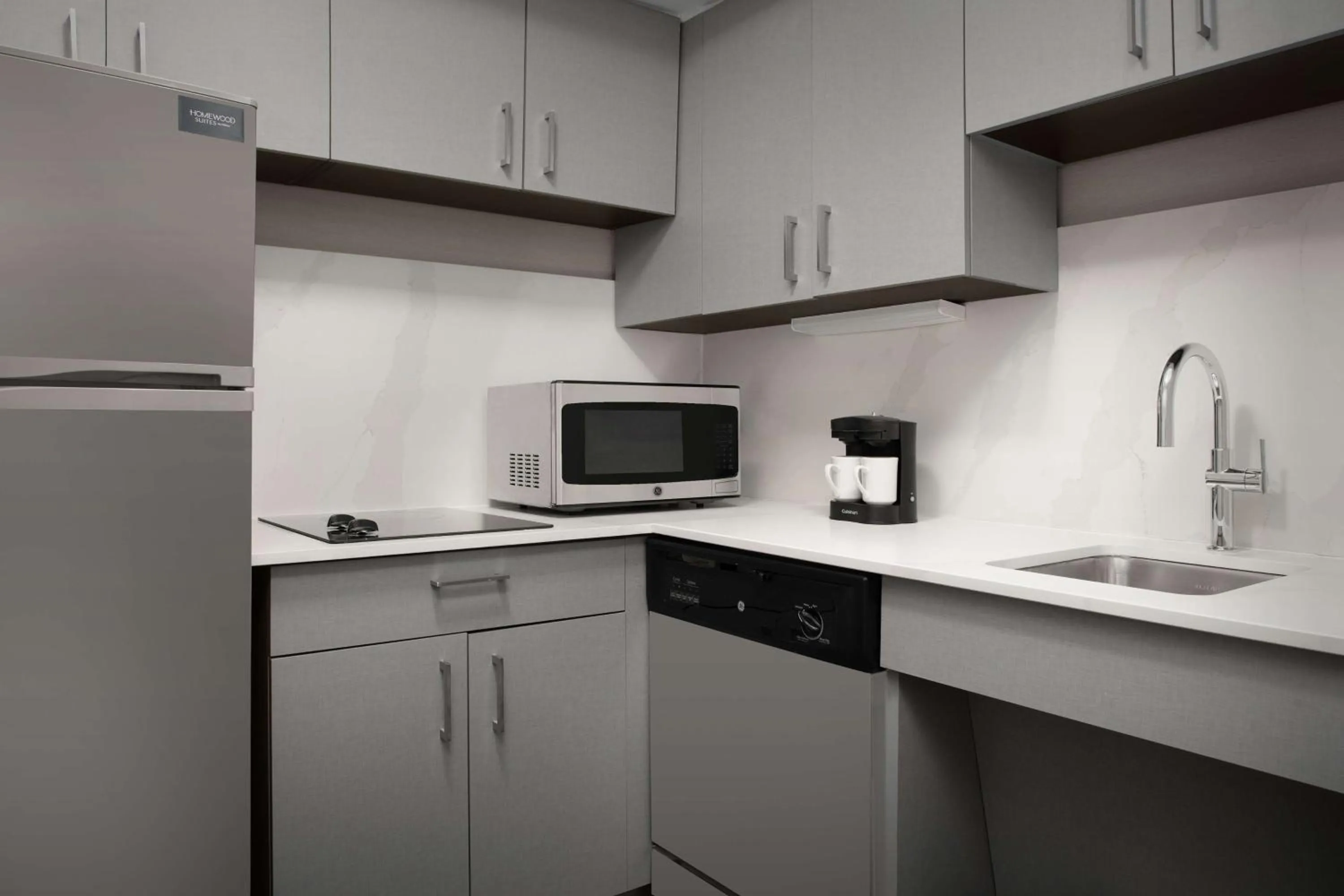 Kitchen or kitchenette in Homewood Suites by Hilton Alexandria
