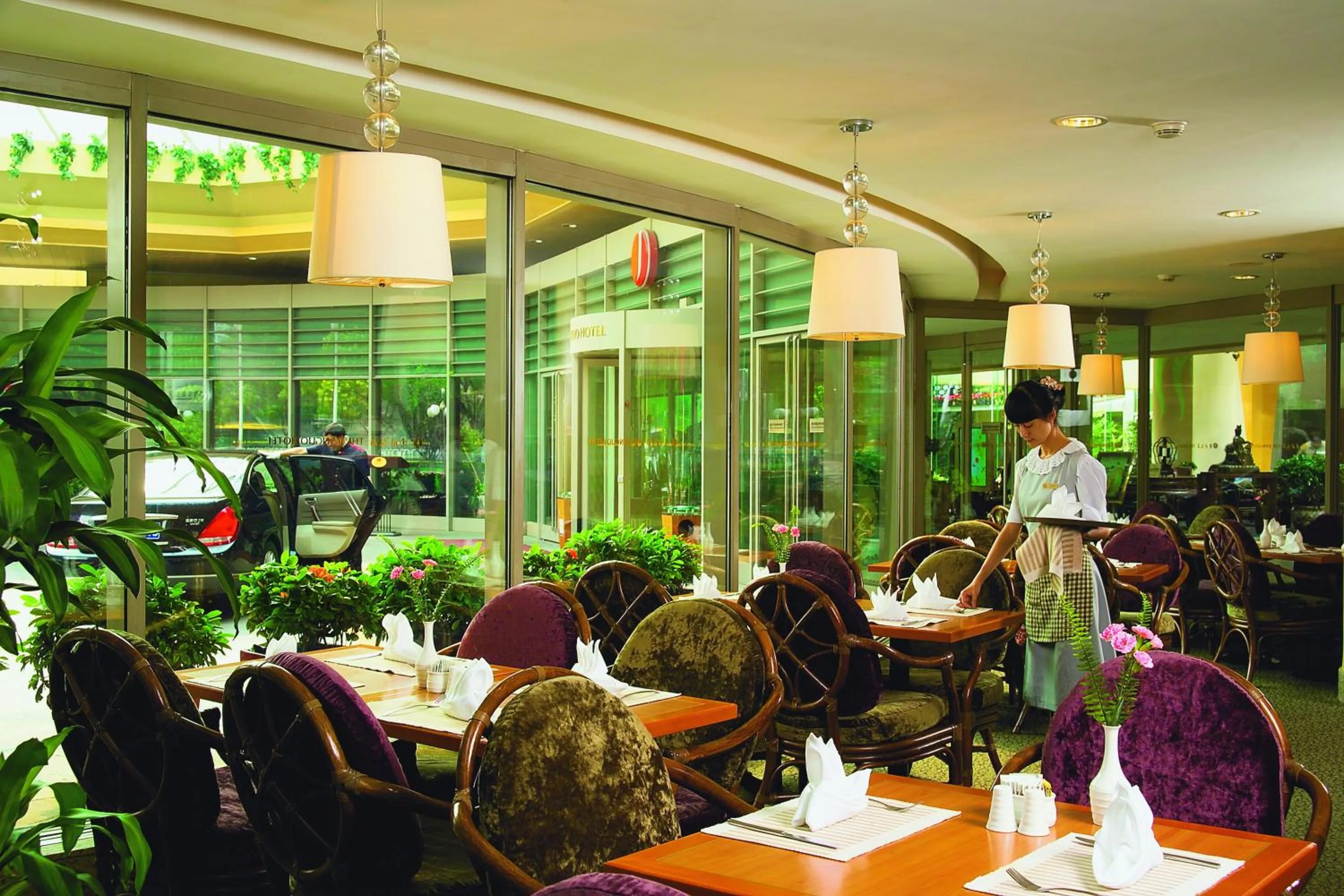 Restaurant/places to eat in Jianguo Hotel