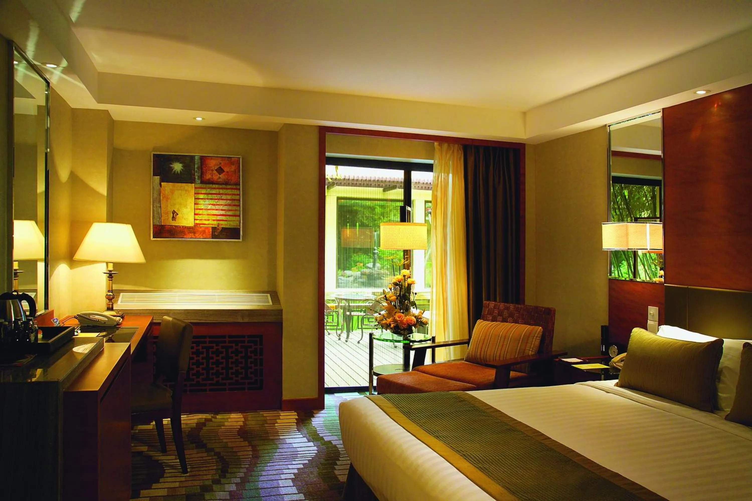 Photo of the whole room, Bed in Jianguo Hotel