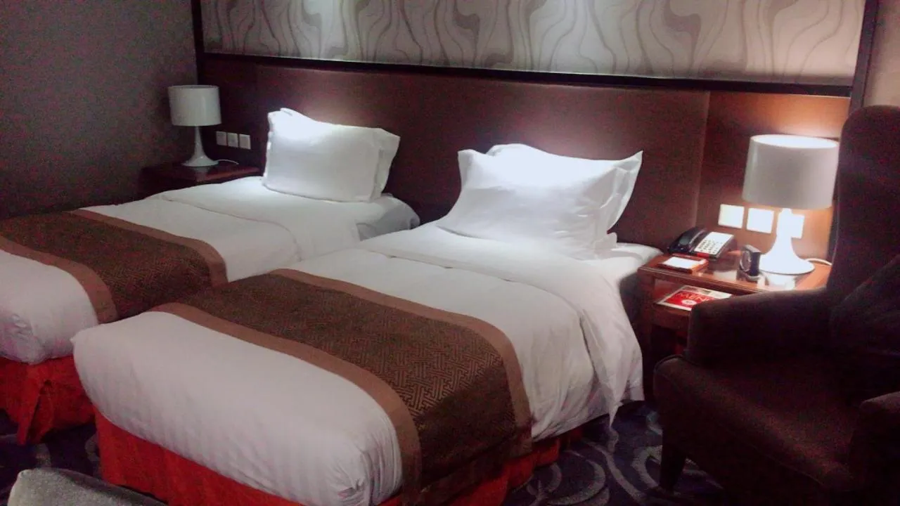 bunk bed, Bed in Jianguo Hotel