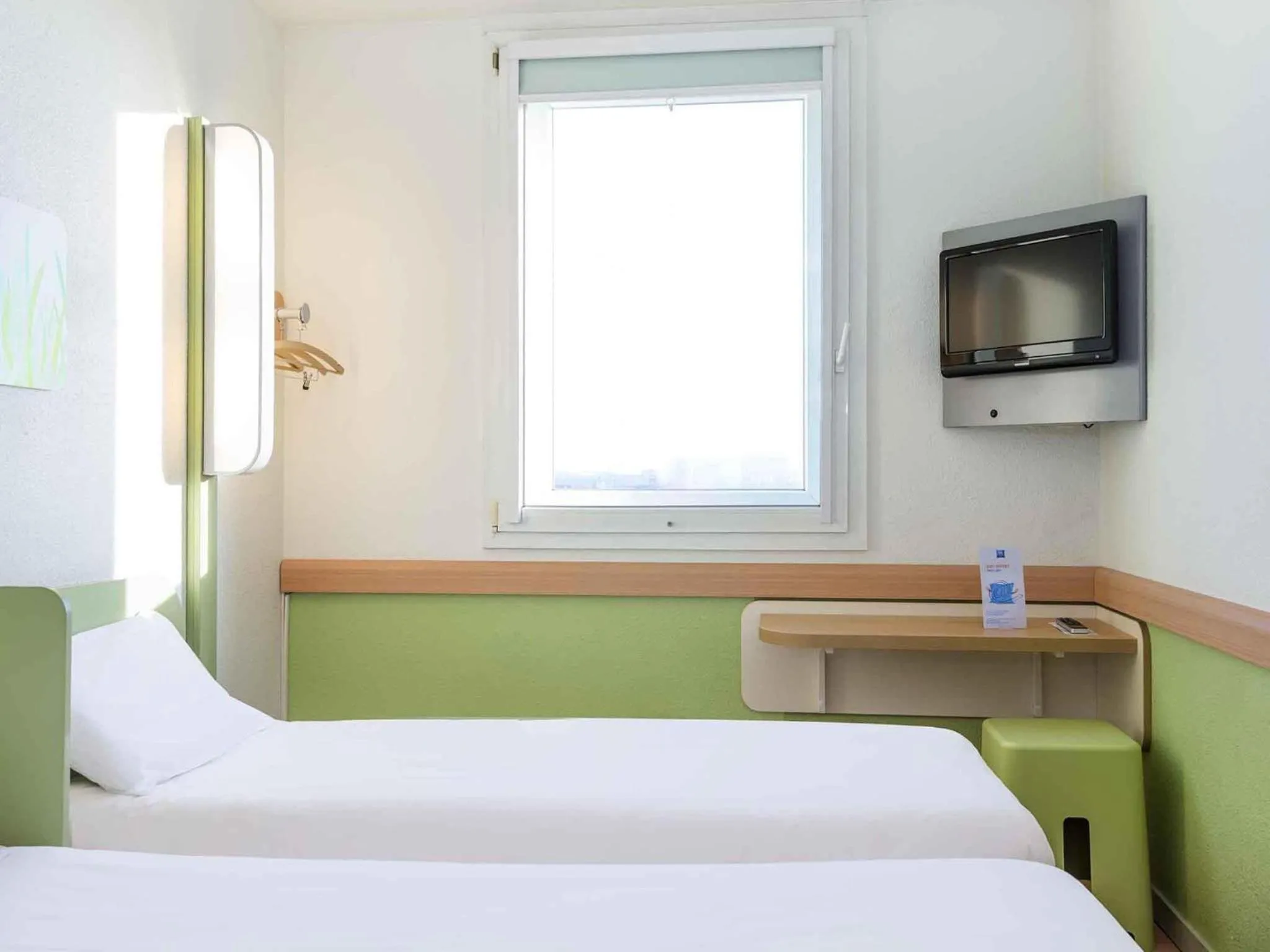 Bedroom, Bed in ibis budget Roissy CDG Paris Nord 2