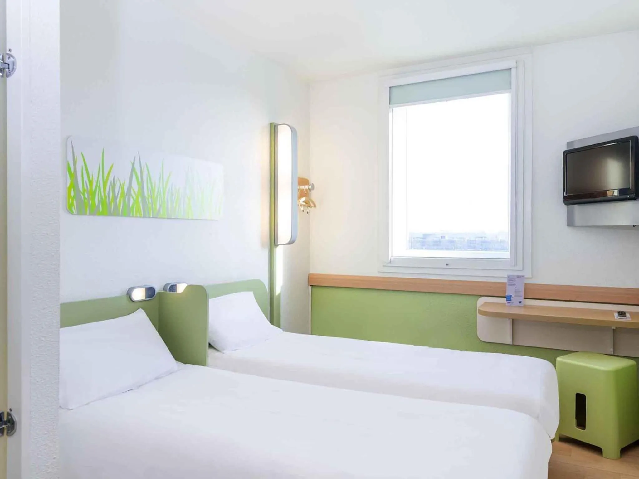 Bedroom, Bed in ibis budget Roissy CDG Paris Nord 2