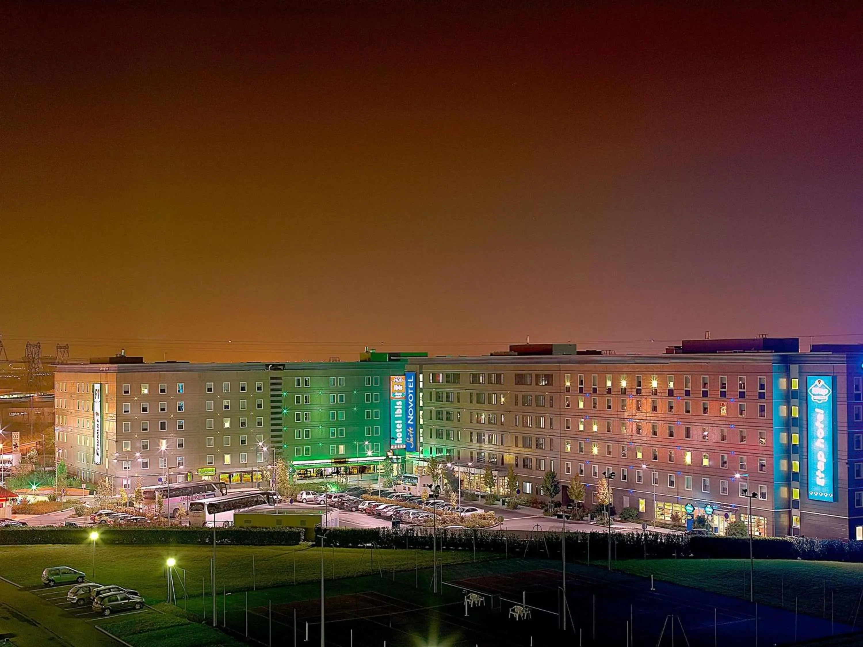 Property building in hotelF1 Roissy CDG Pn2