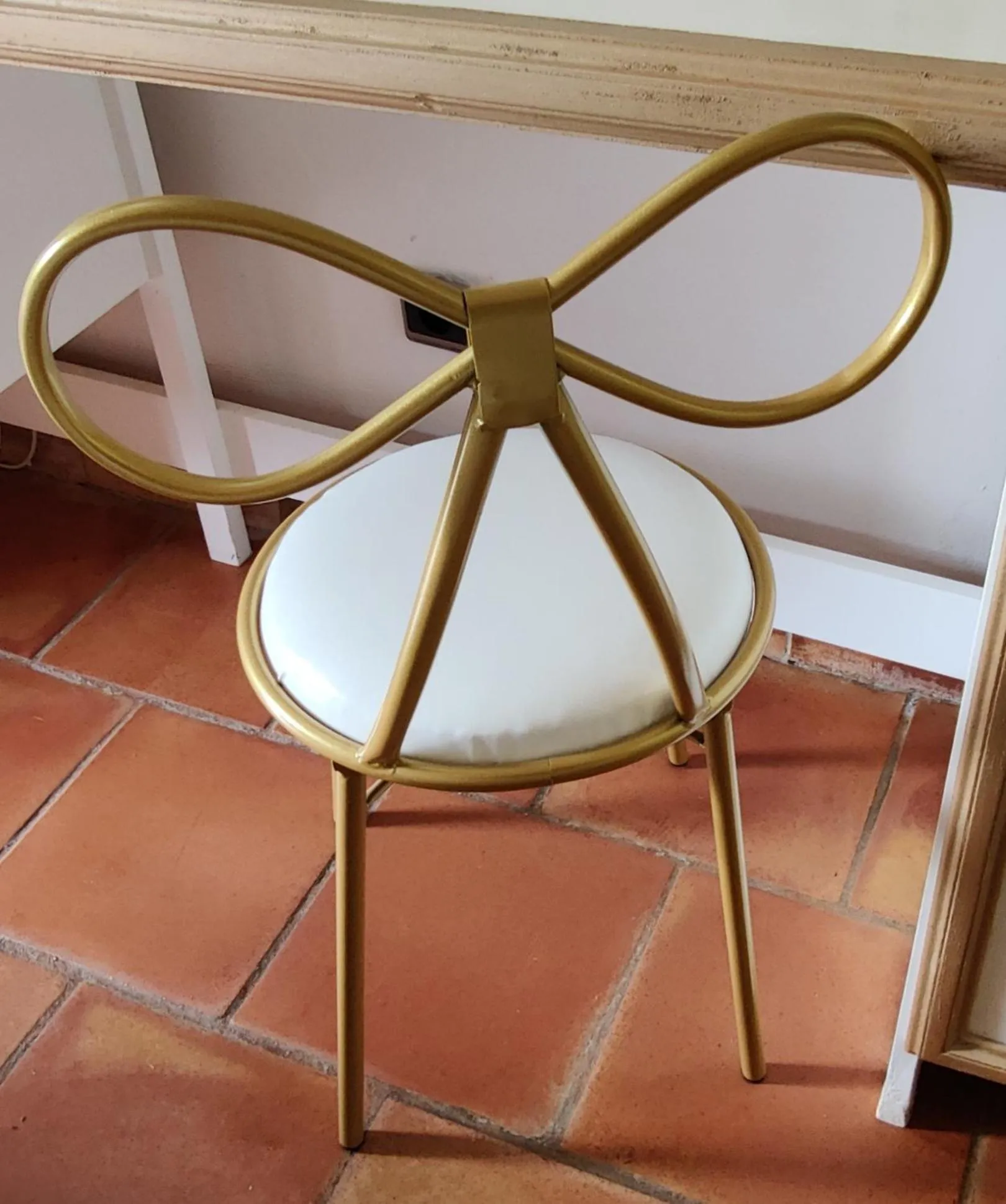 Decorative detail in Athénopolis