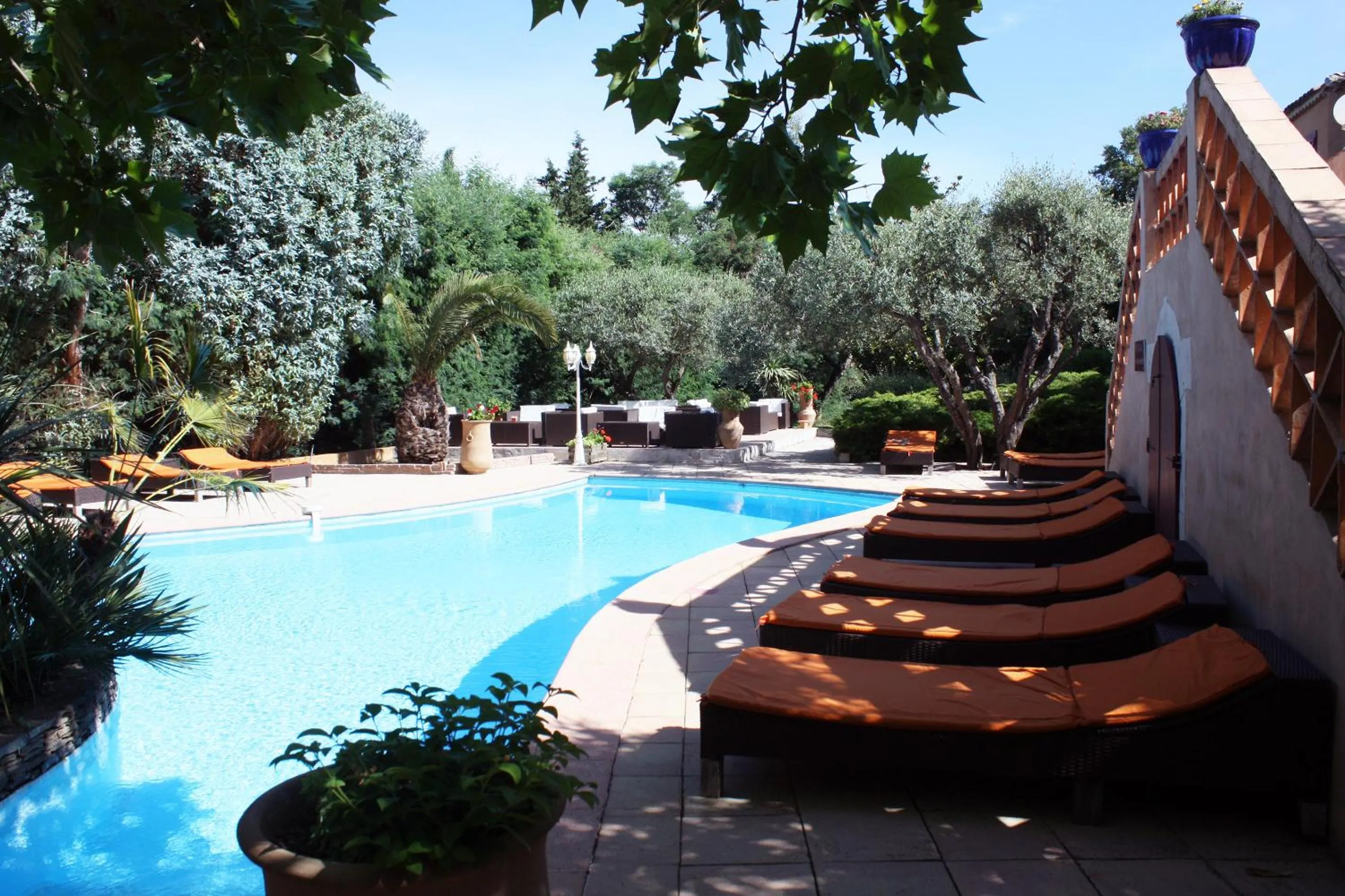 Swimming pool in Athénopolis