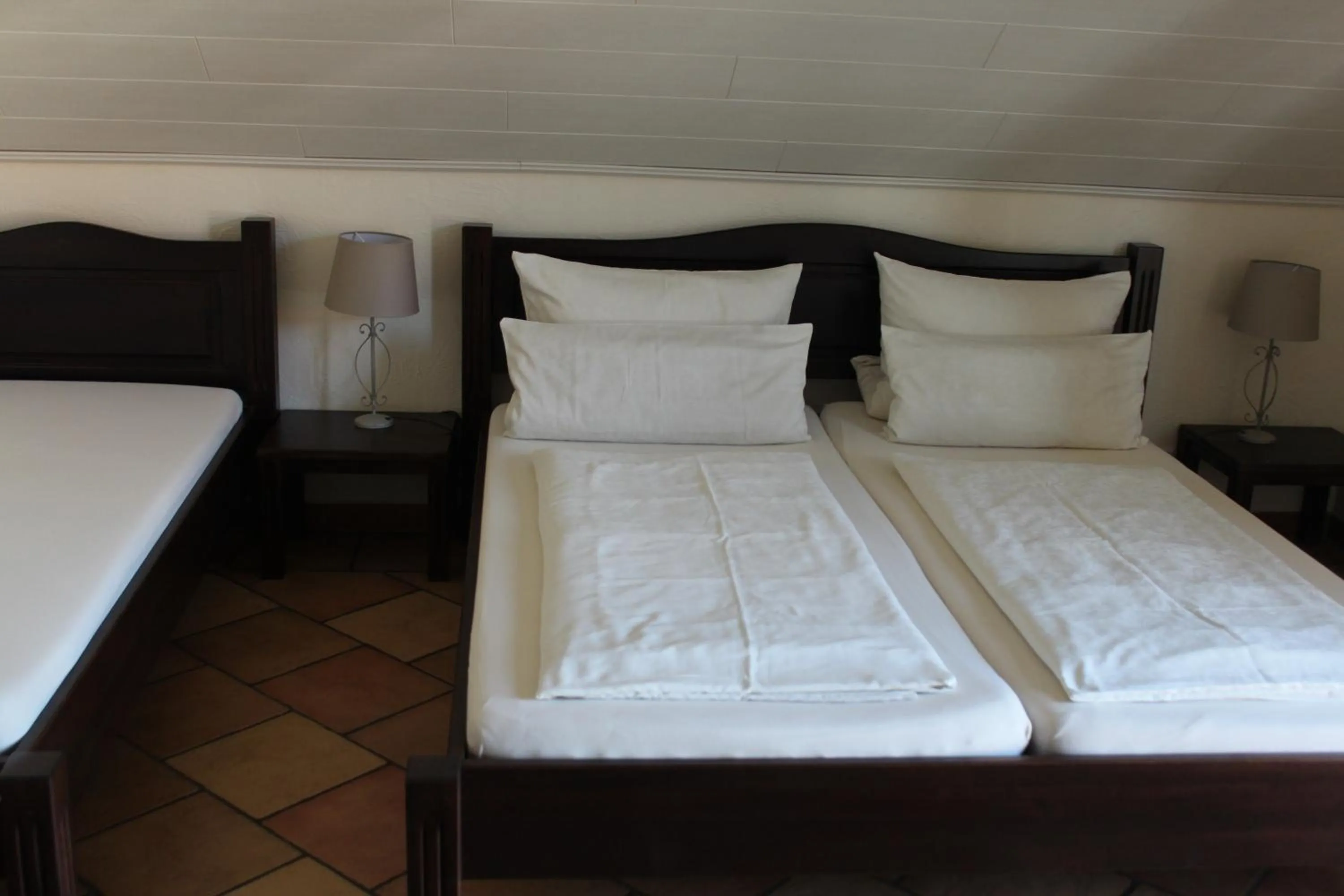 Bed in Pension Vanii, Apartments