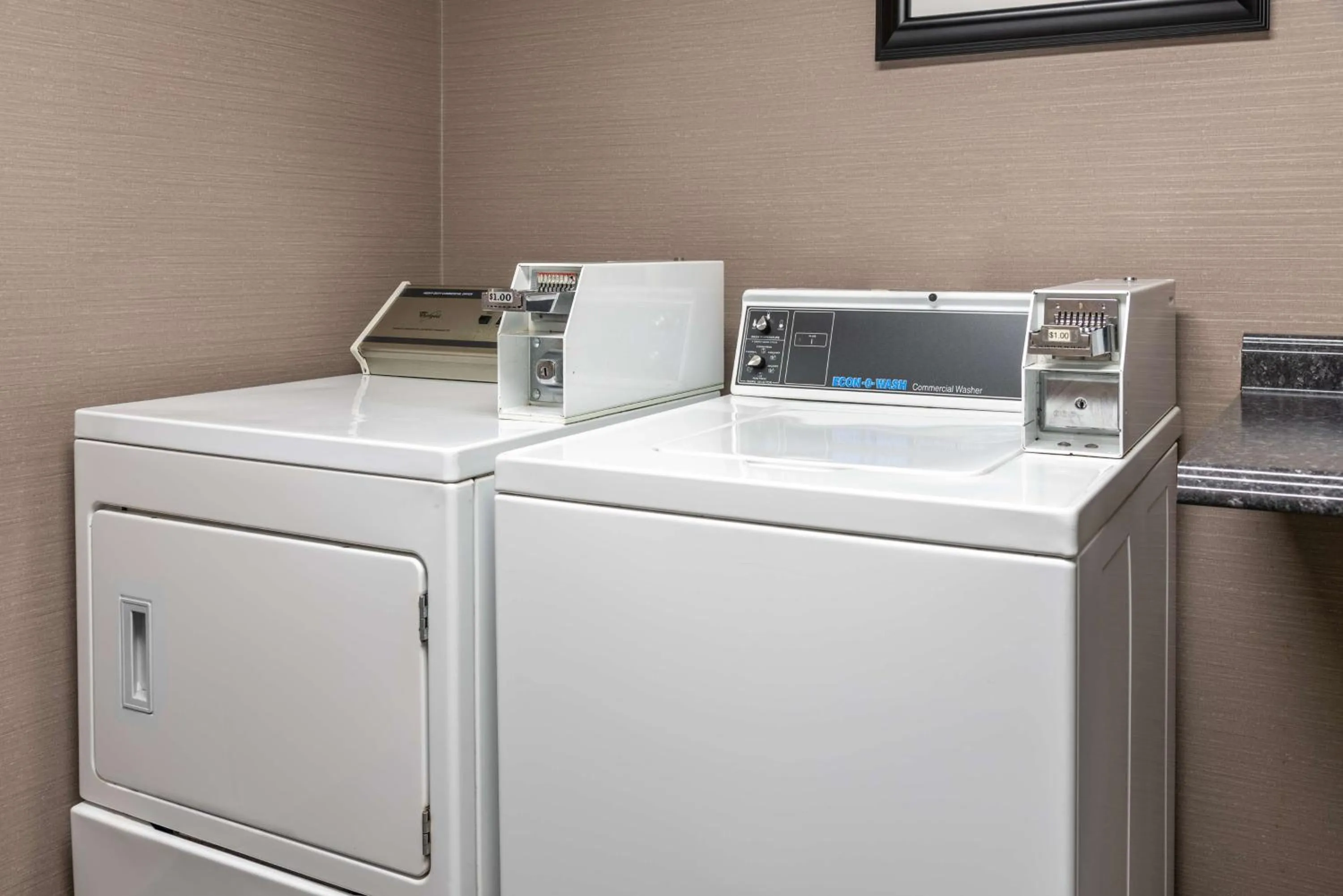 Property building in Hampton Inn Kansas City-Lee's Summit