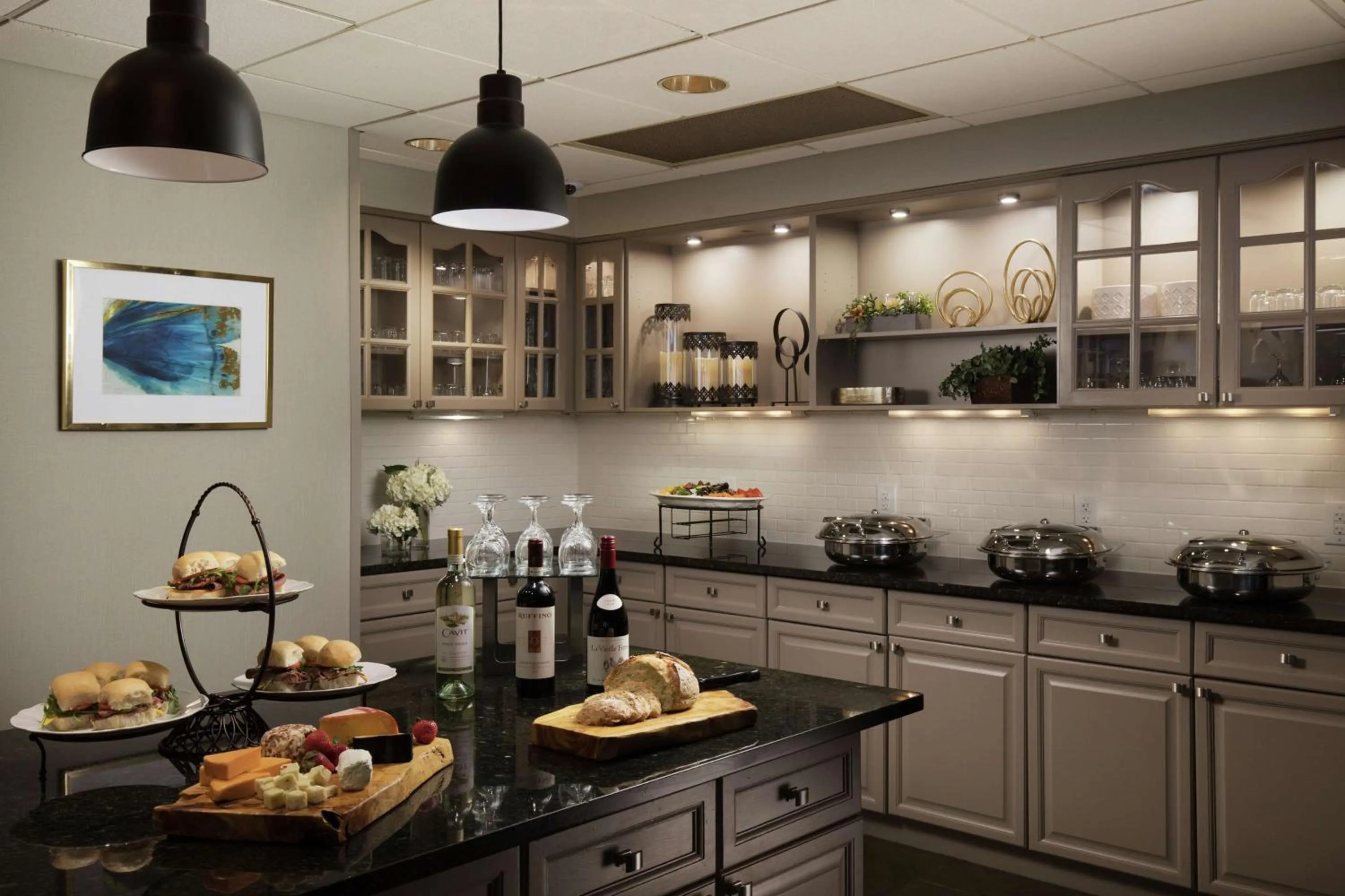 Dining area in Homewood Suites by Hilton Lubbock