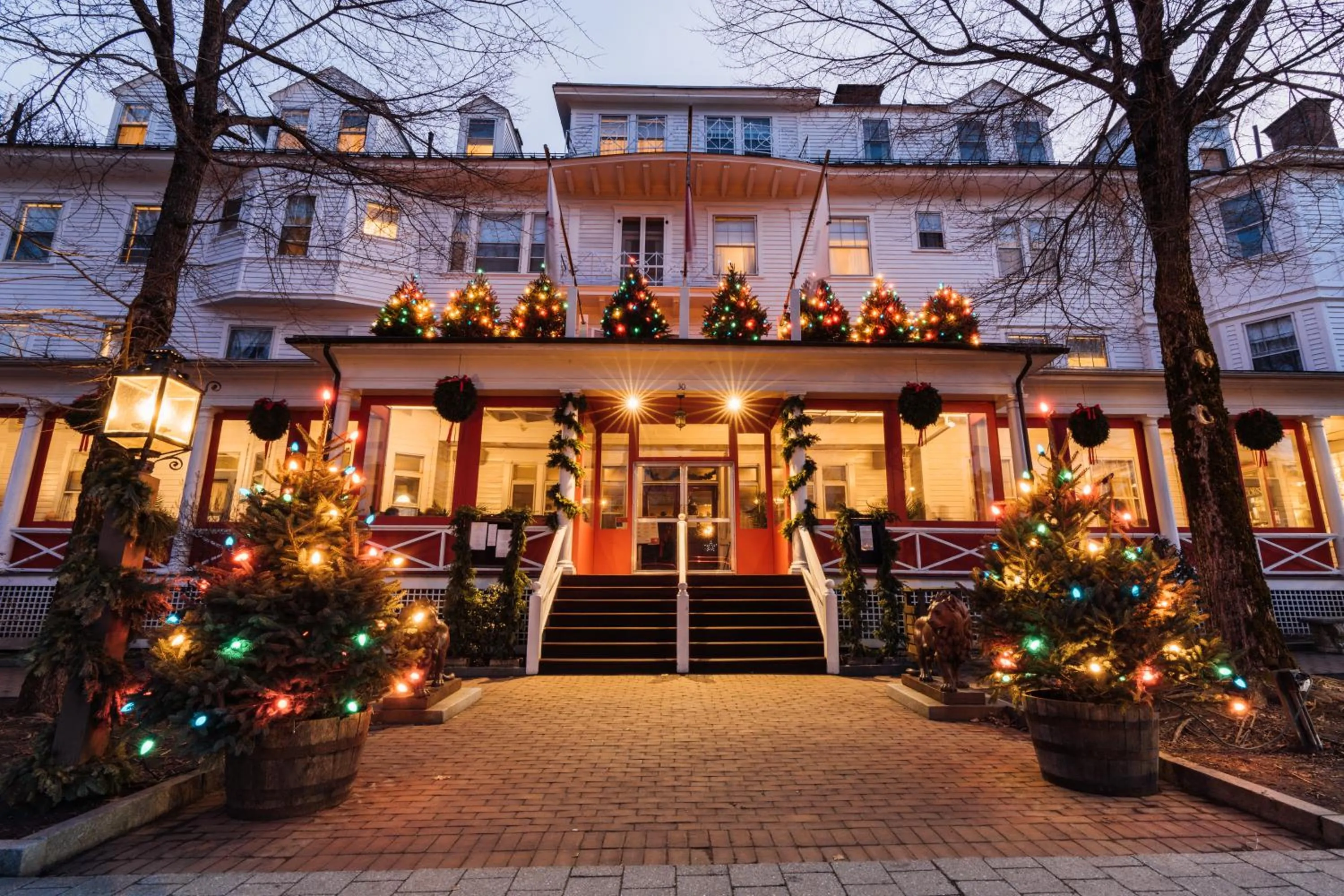 Property building in The Red Lion Inn