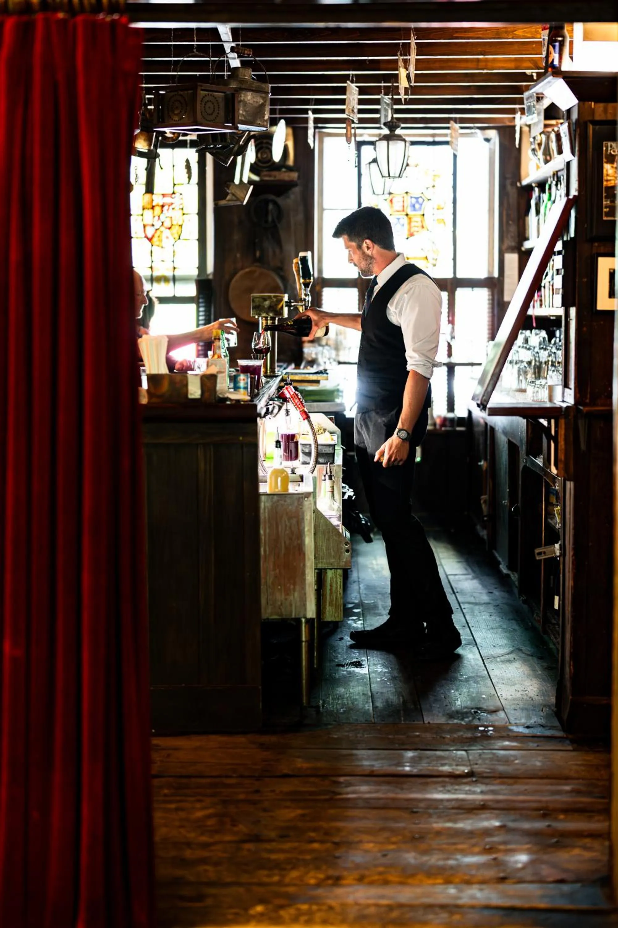 Lounge or bar in The Red Lion Inn