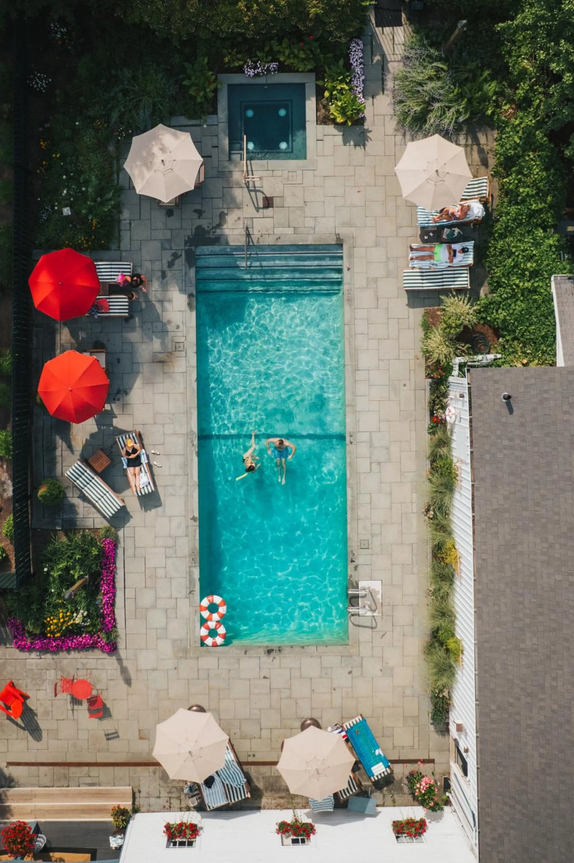 Pool view in The Red Lion Inn