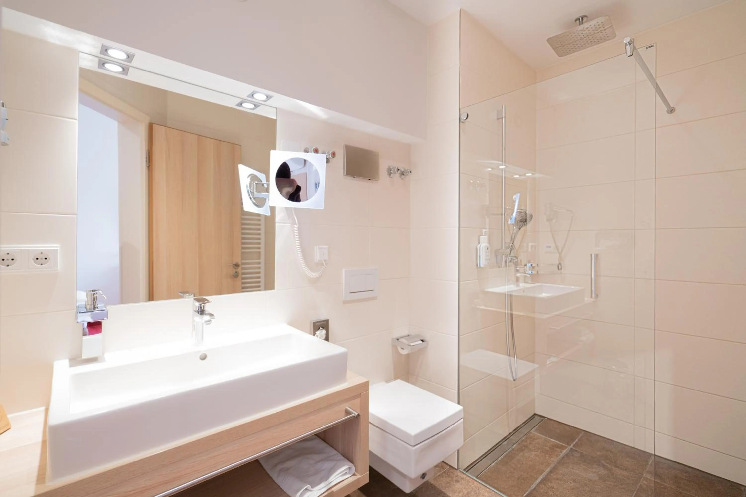 Shower in Hotel Adler - Paulas Alb