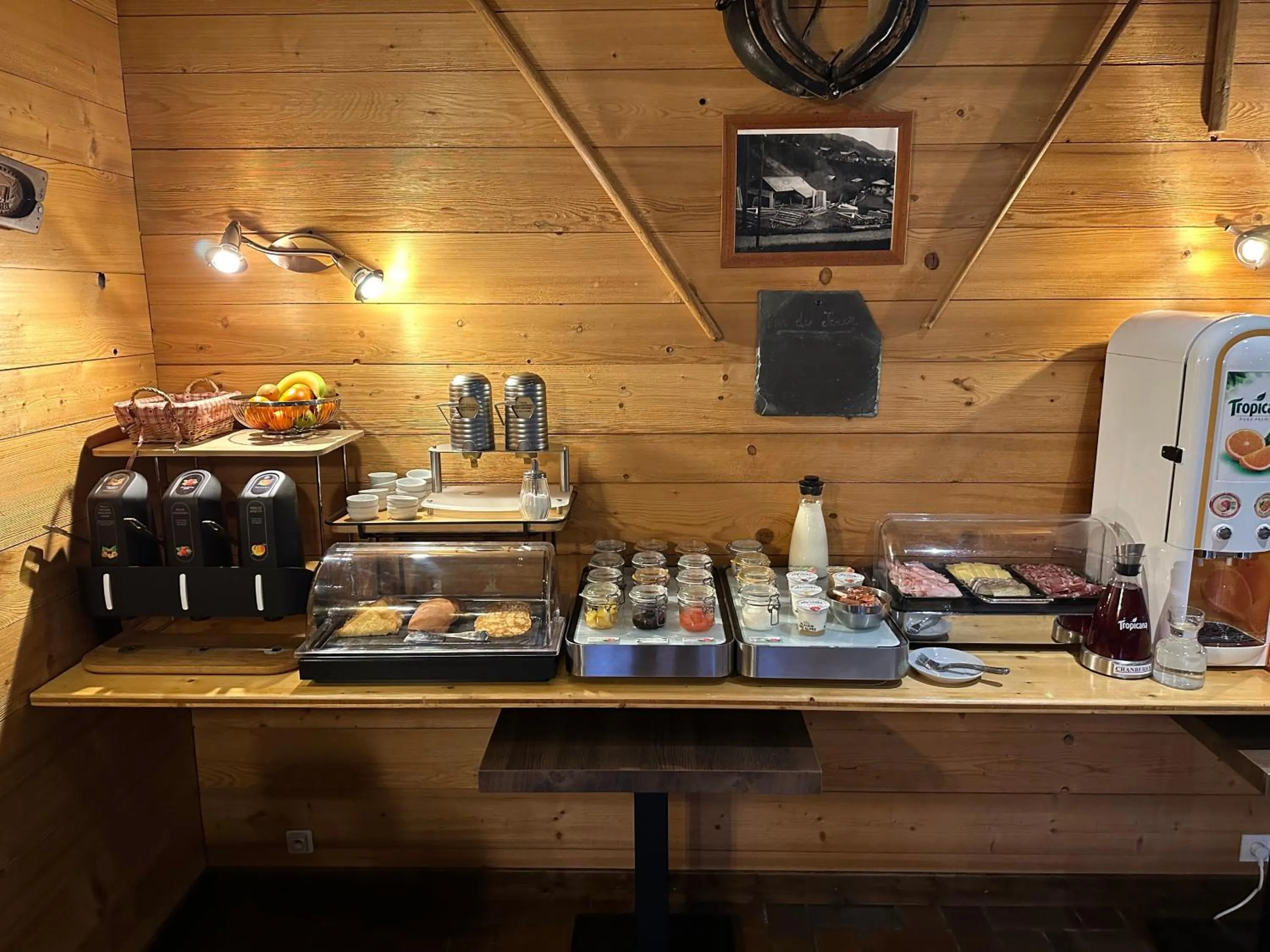 Breakfast in Hotel Le Soly