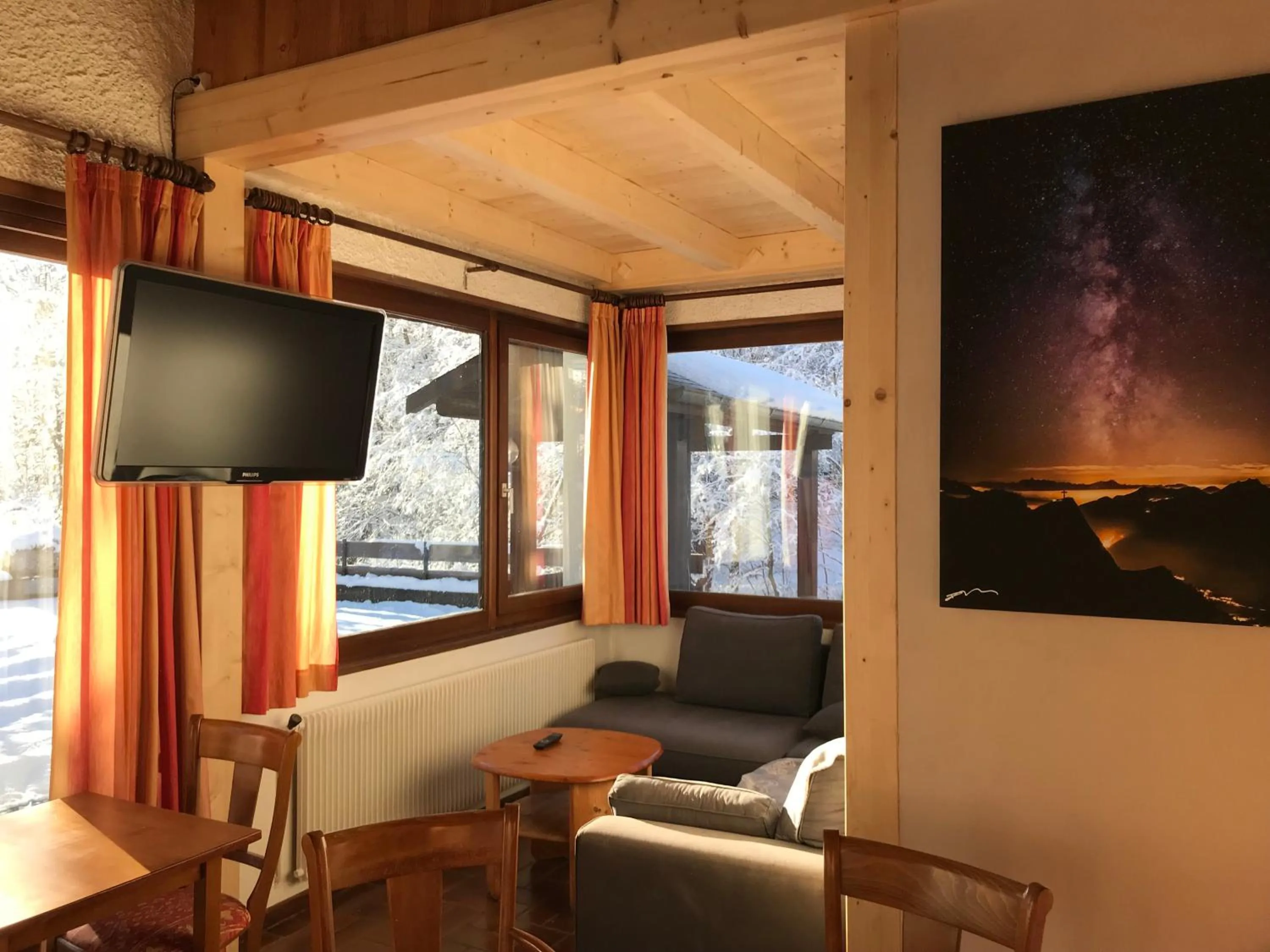 Communal lounge/ TV room in Hotel Le Soly