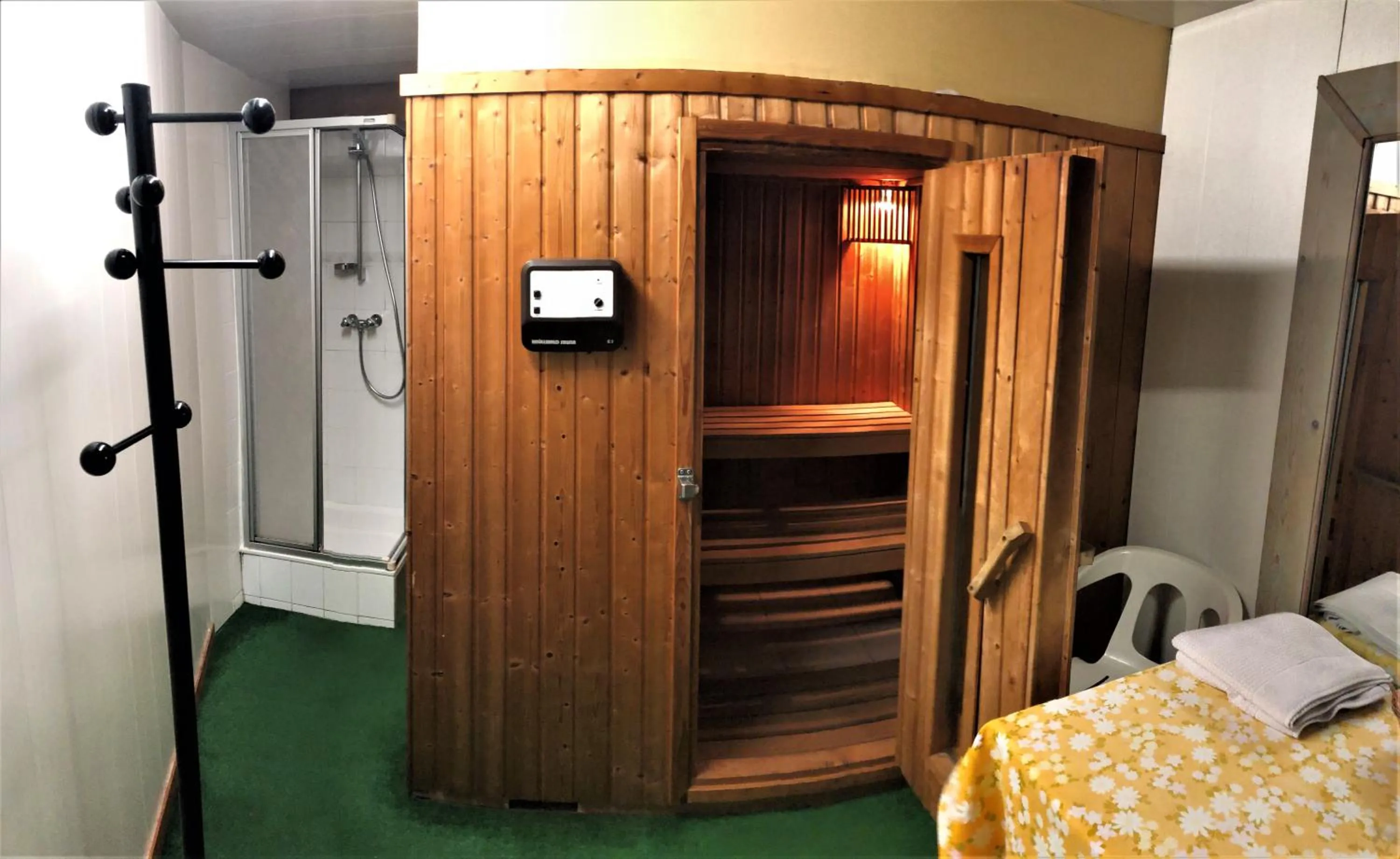 Sauna, Bed in Hotel Le Soly