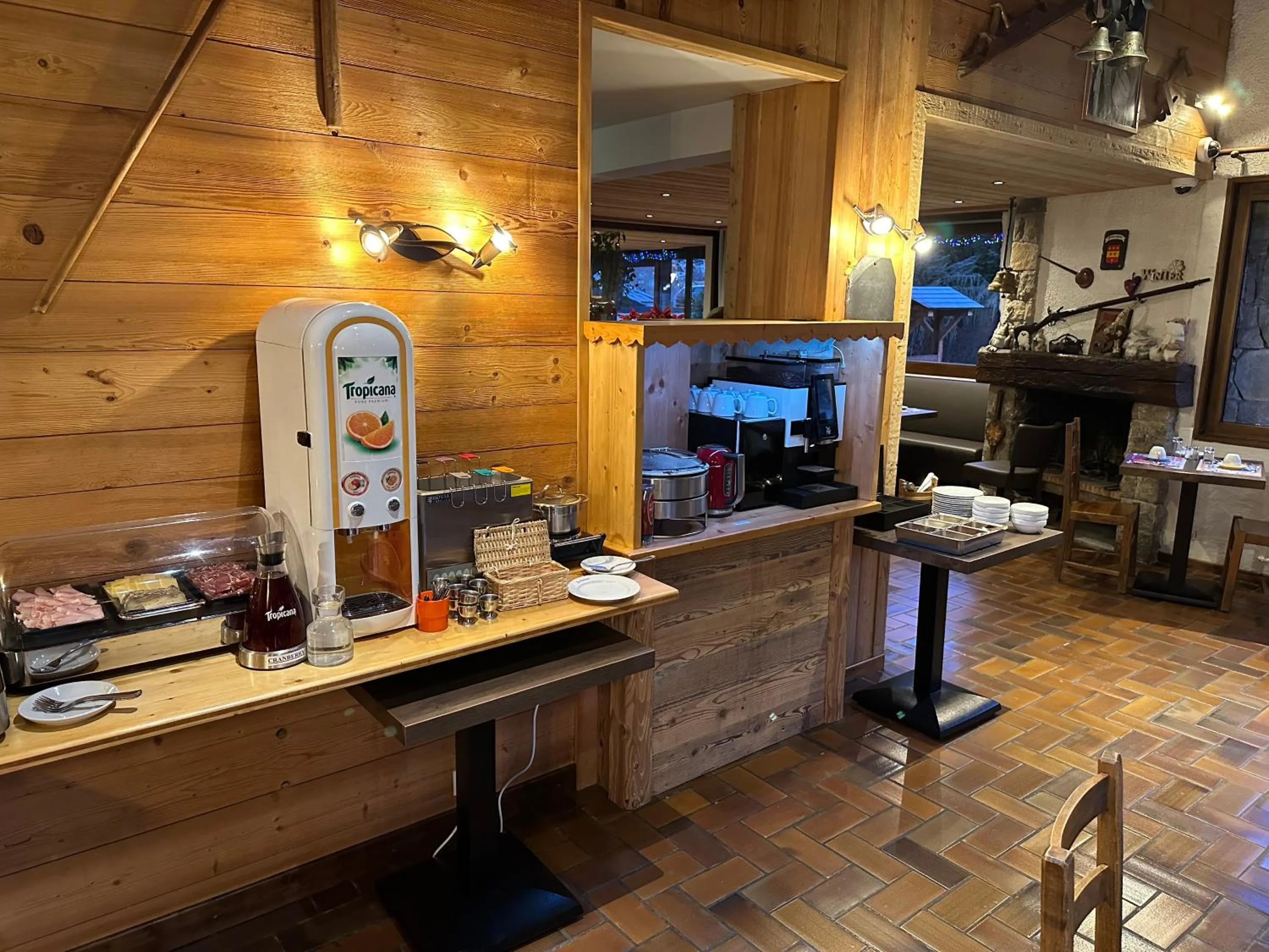 Breakfast in Hotel Le Soly