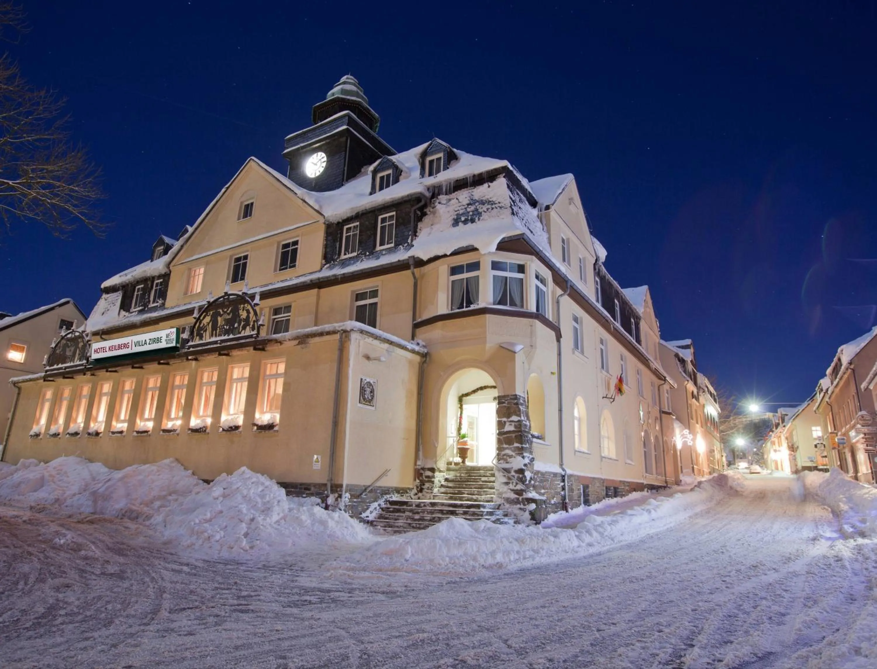 Property building in Rathaushotels All Inklusive