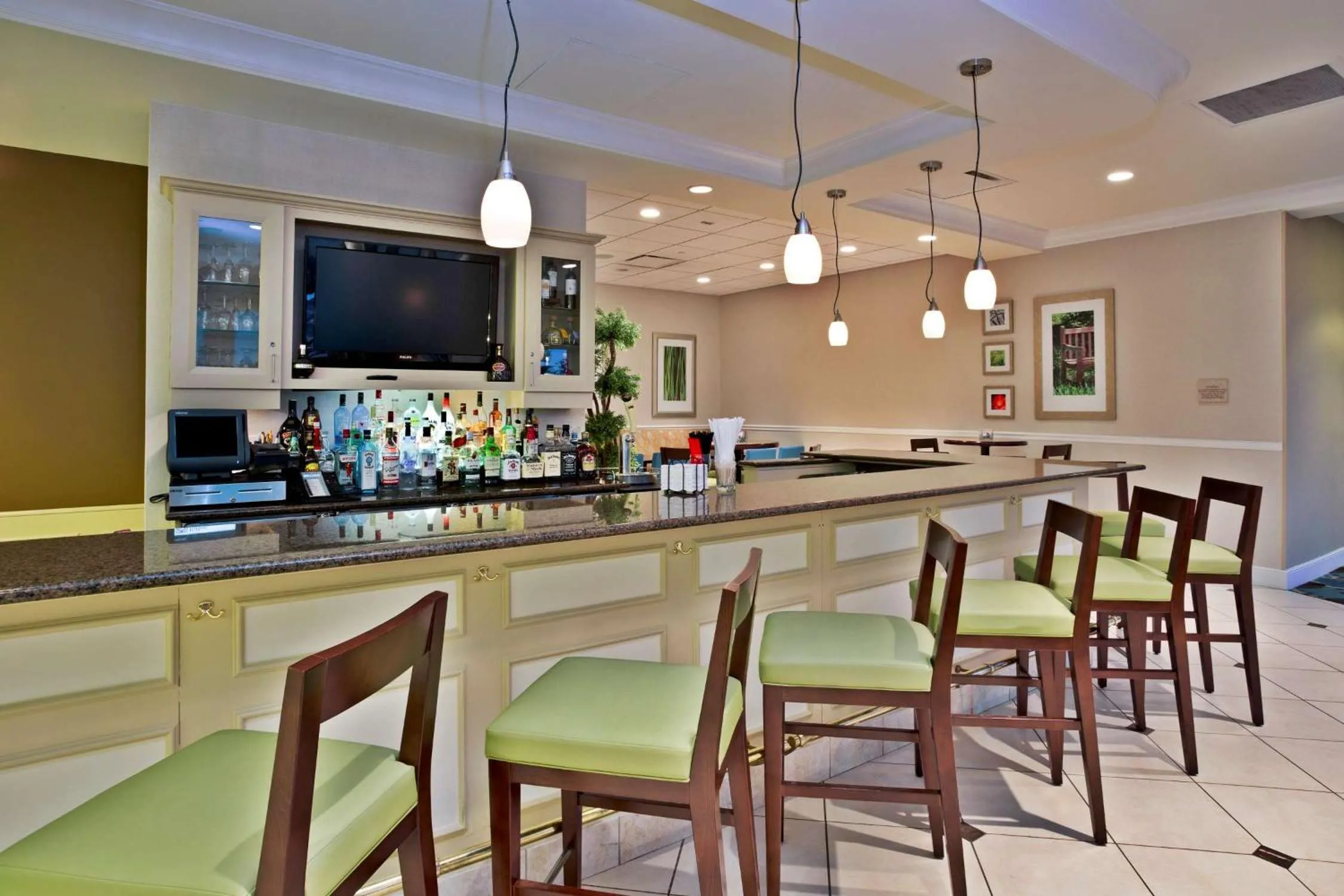 Restaurant/places to eat in Hilton Garden Inn Detroit/Novi