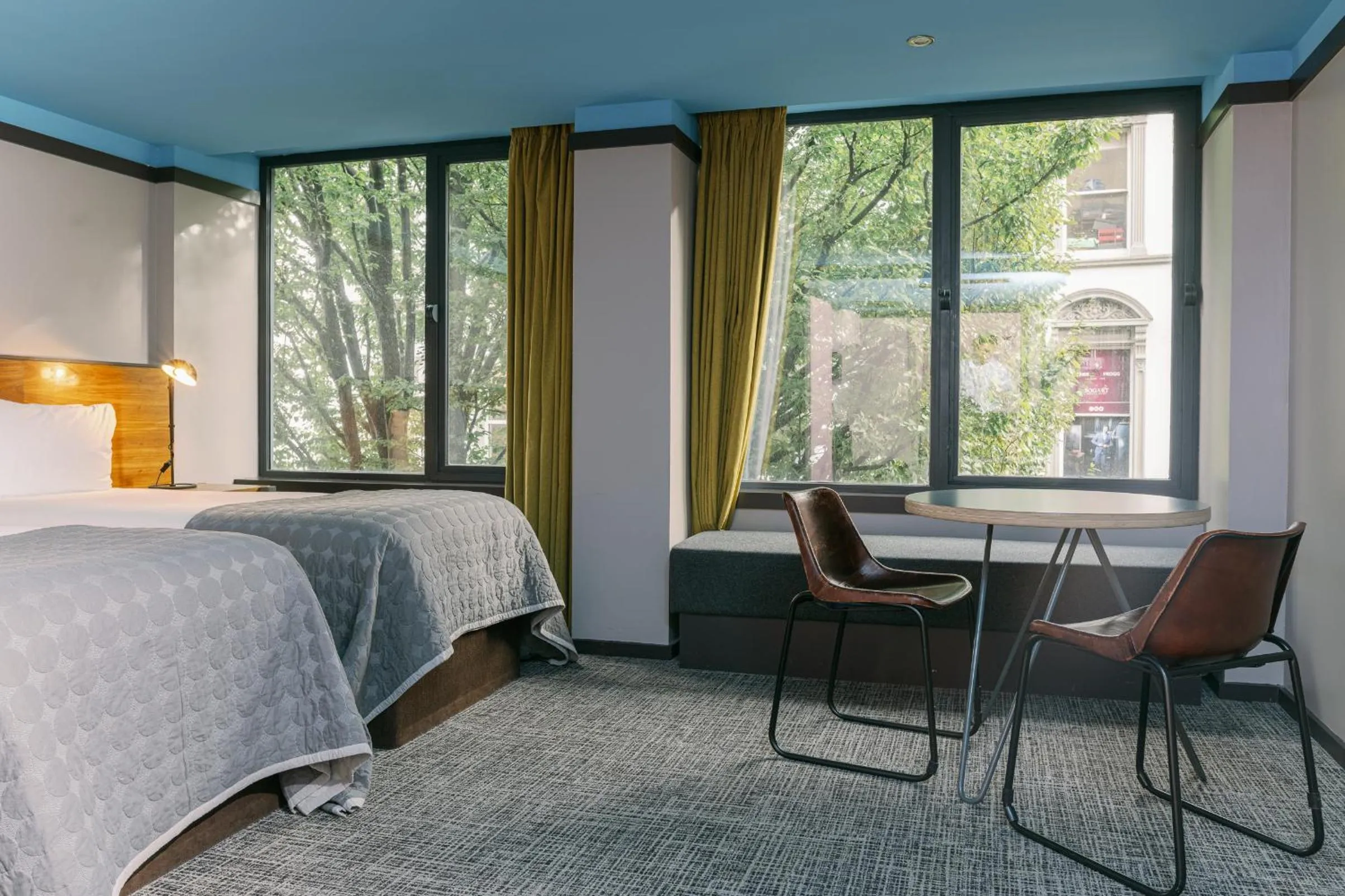 Bed in Bullitt Hotel