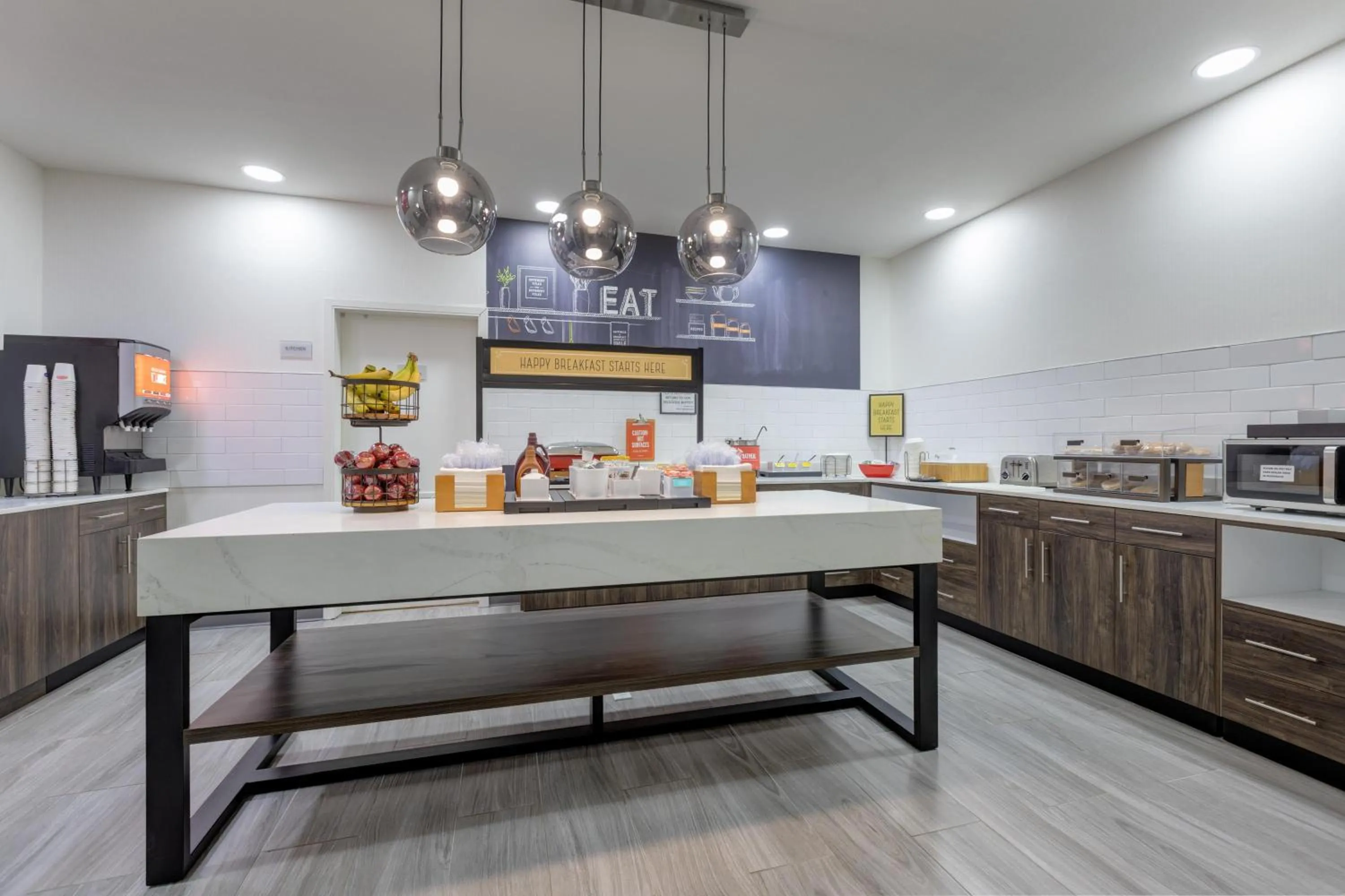 Breakfast in Hampton Inn Houston-Deer Park Ship Area