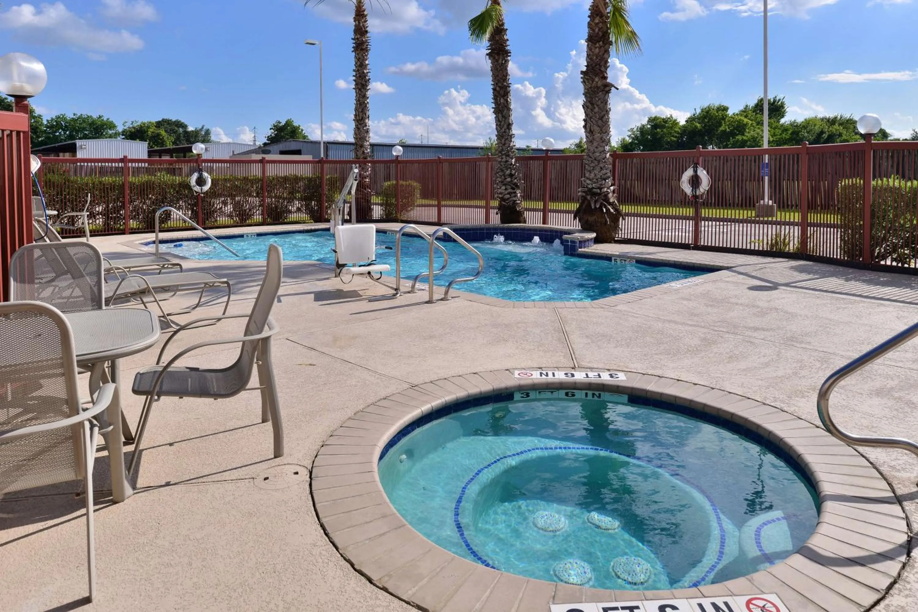 Pool view in Hampton Inn Houston-Deer Park Ship Area