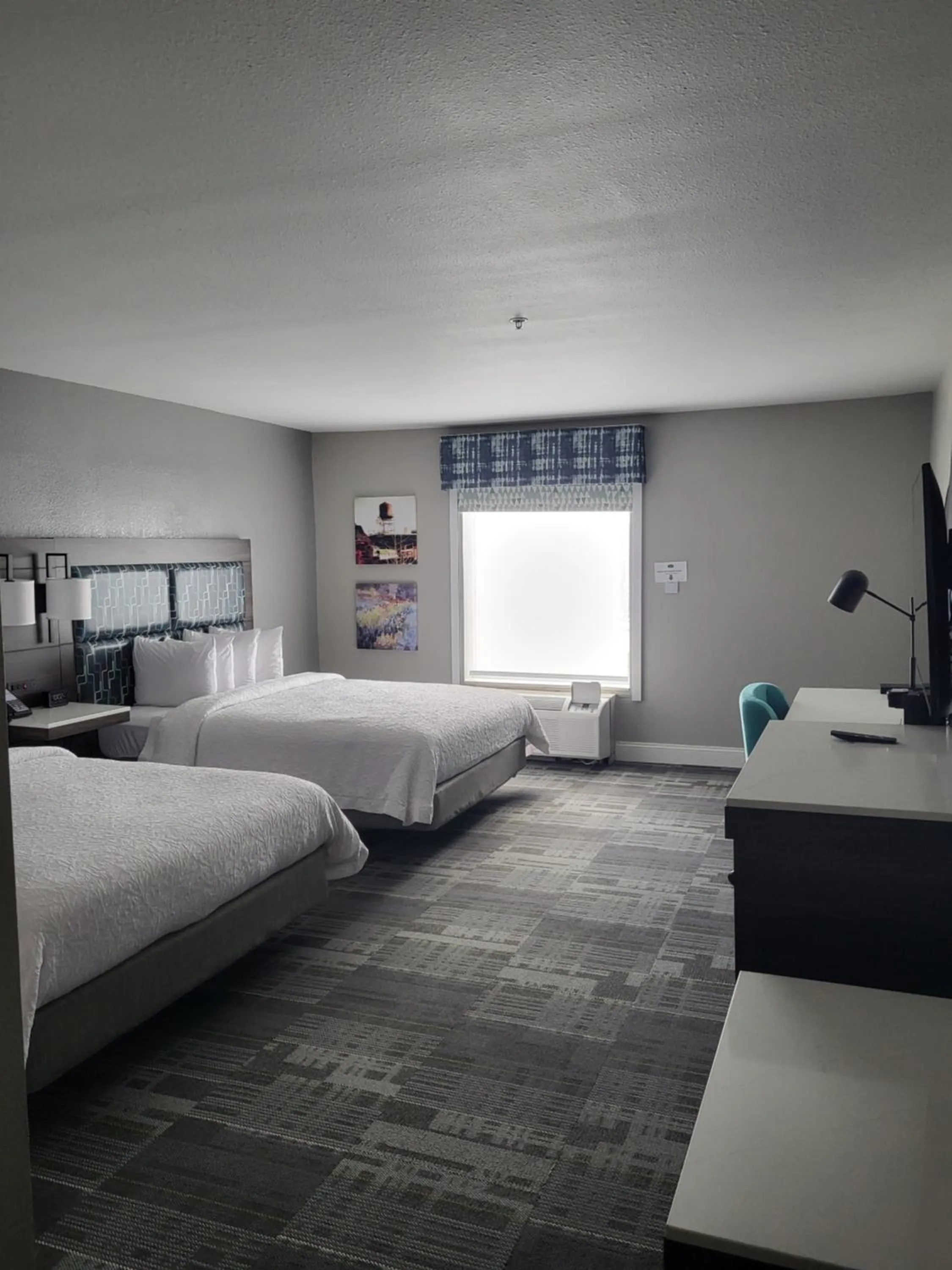 Bed in Hampton Inn Houston-Deer Park Ship Area